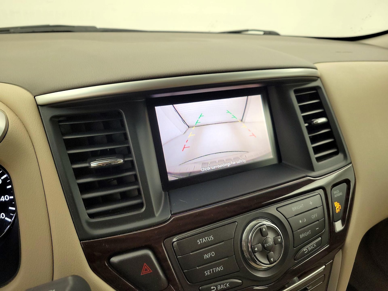 2015 Nissan Pathfinder SL - Photo 15