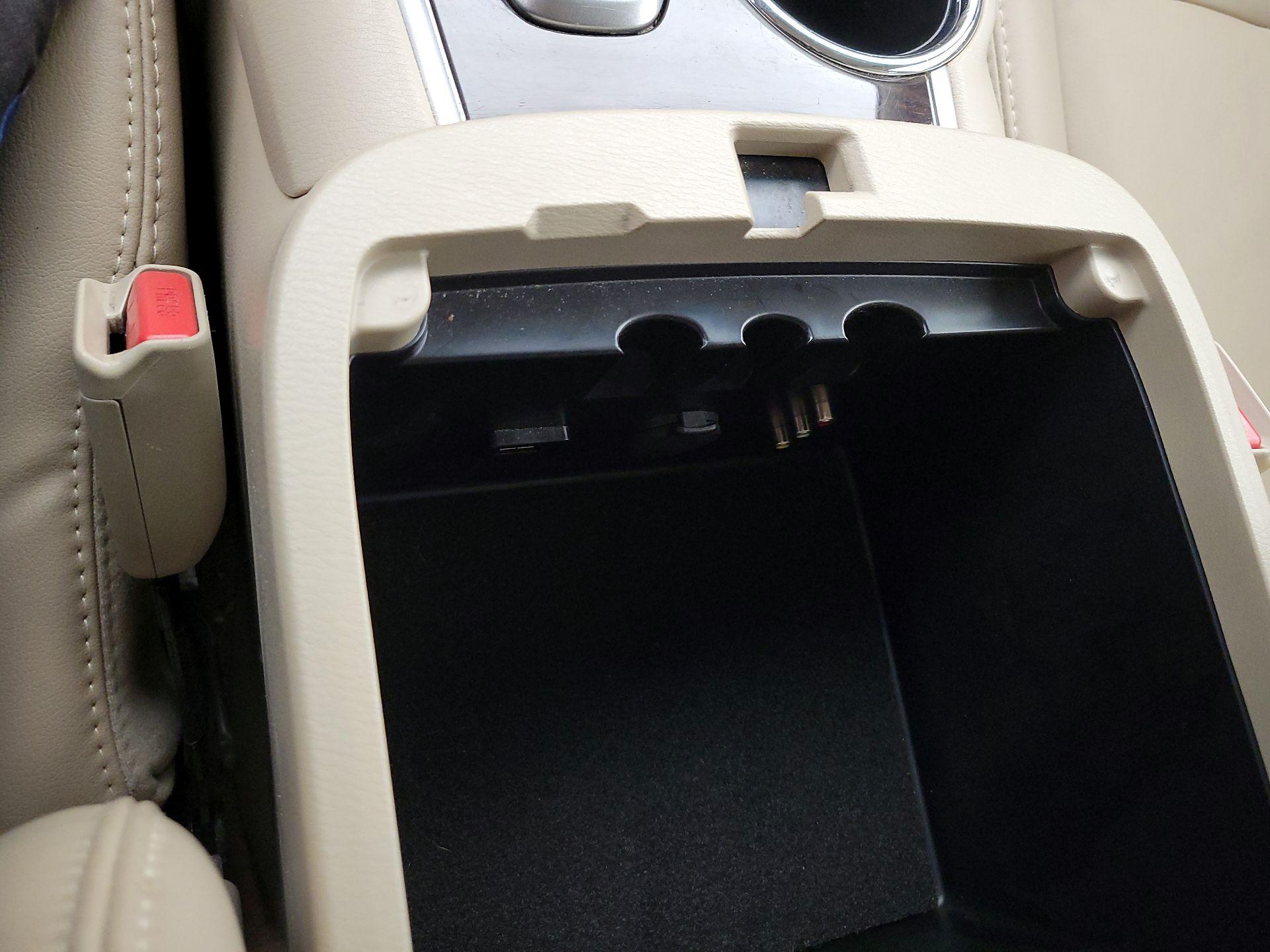 Thumbnail: 2015 Nissan Pathfinder - 18