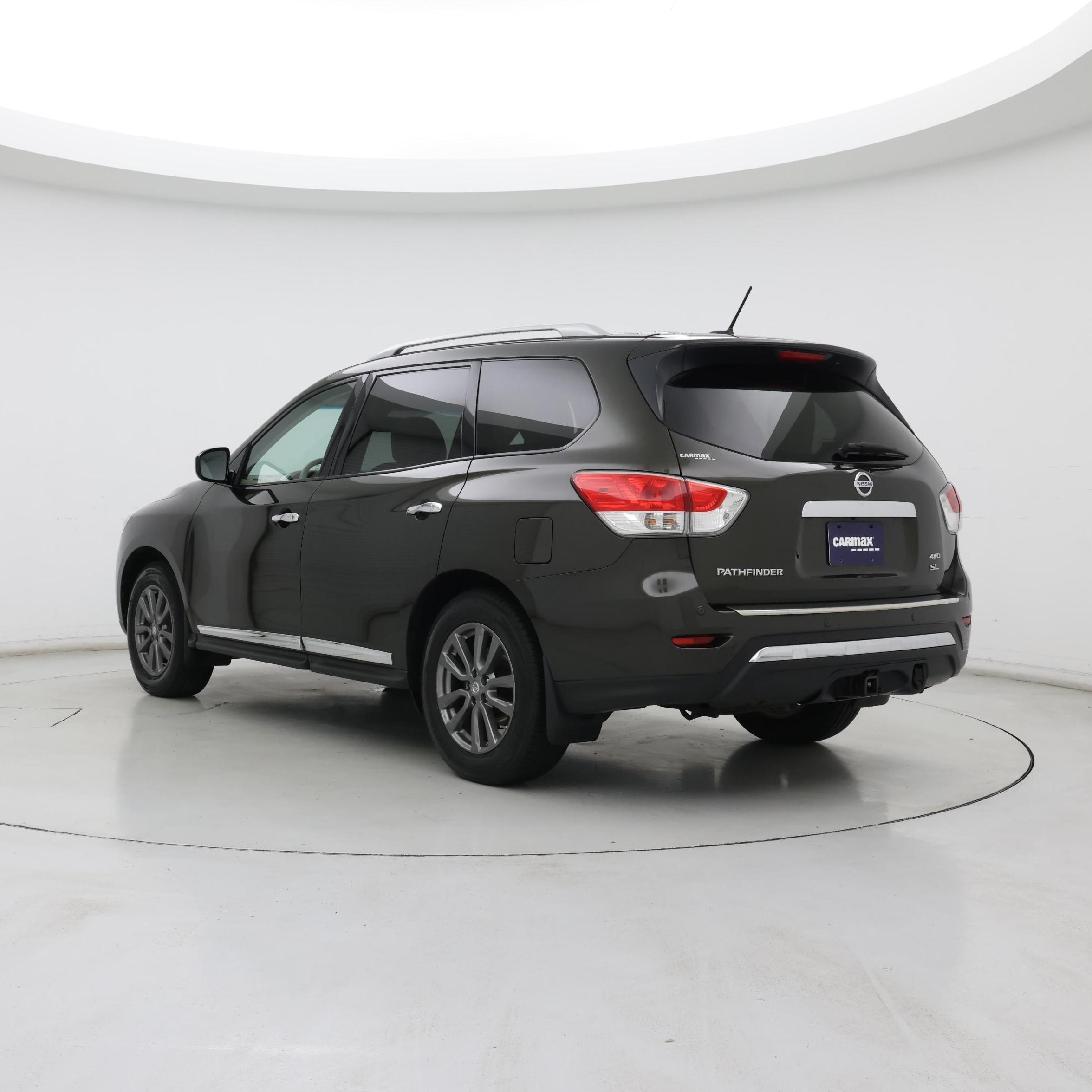 Thumbnail: 2015 Nissan Pathfinder - 2