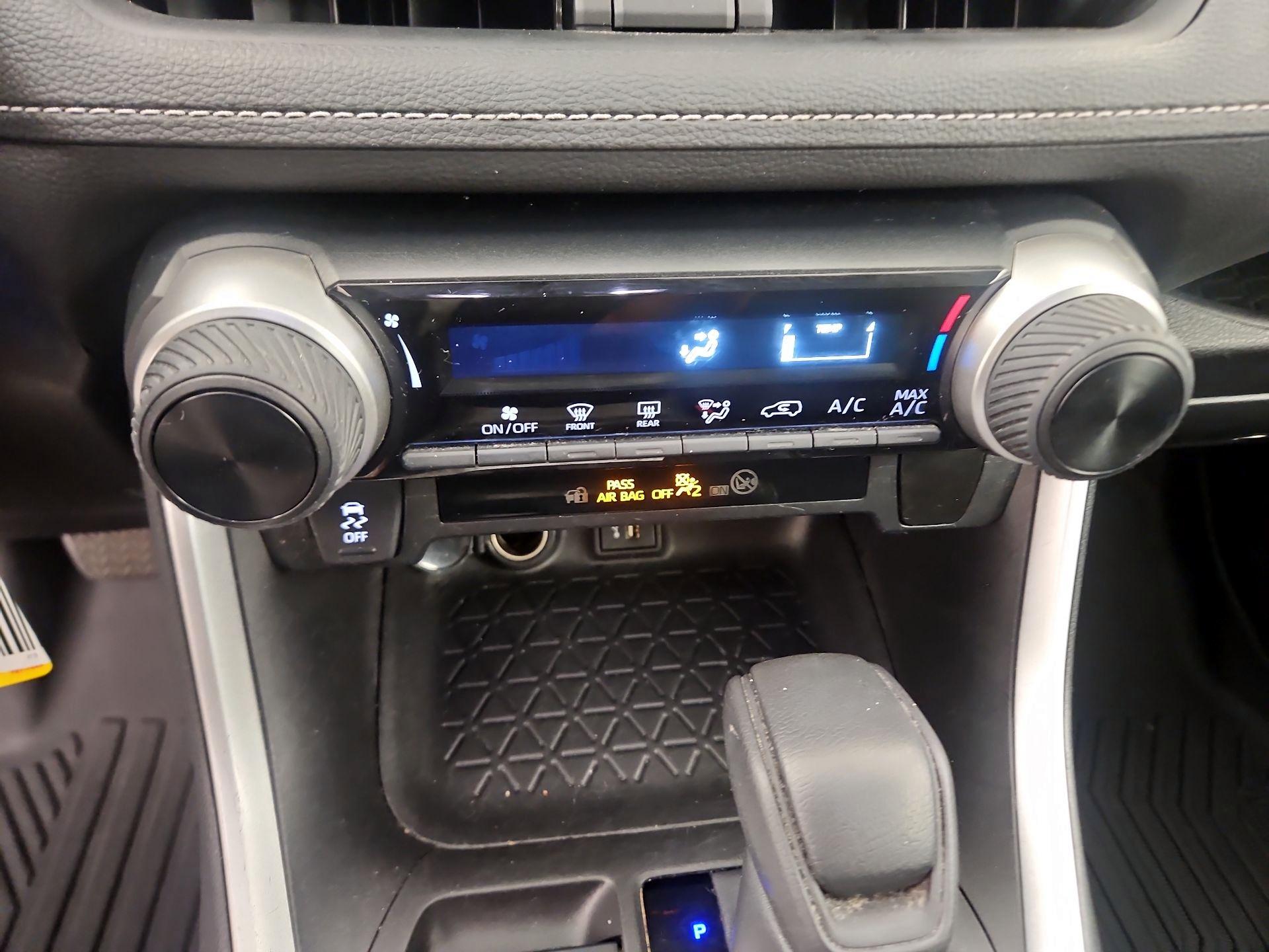 Thumbnail: 2023 Toyota RAV4 - 14