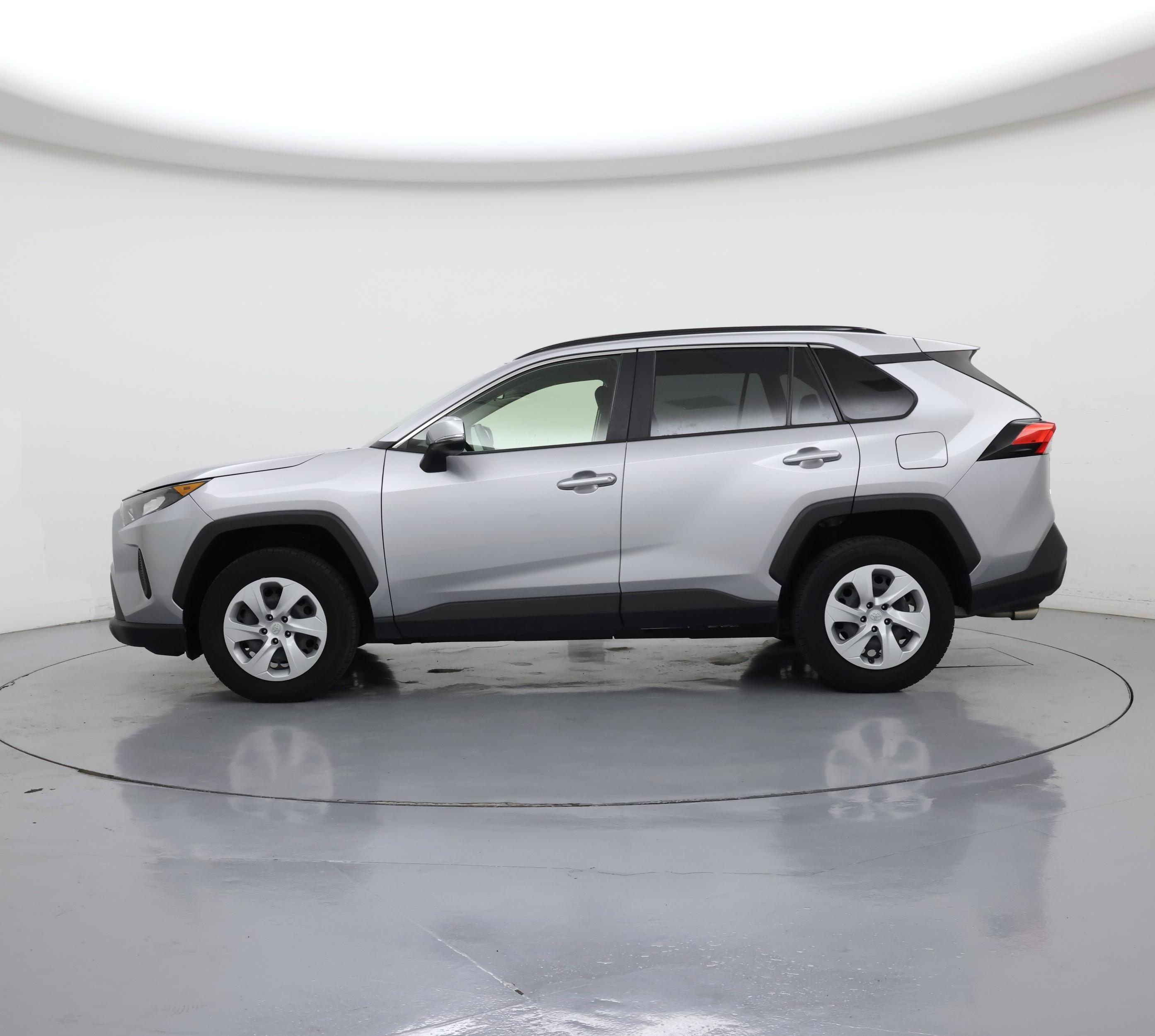Thumbnail: 2019 Toyota RAV4 - 3