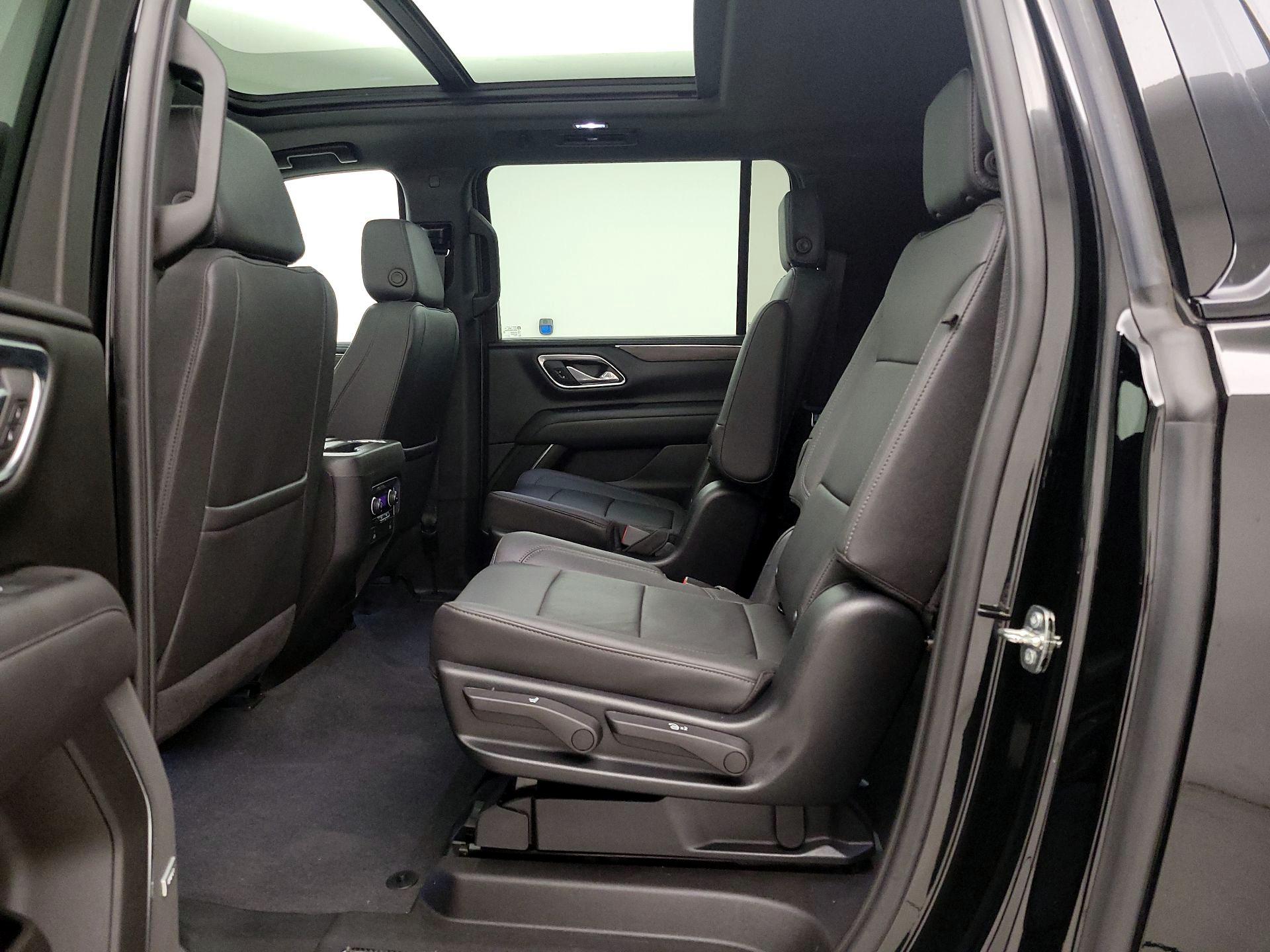 Thumbnail: 2023 Chevrolet Suburban - 20