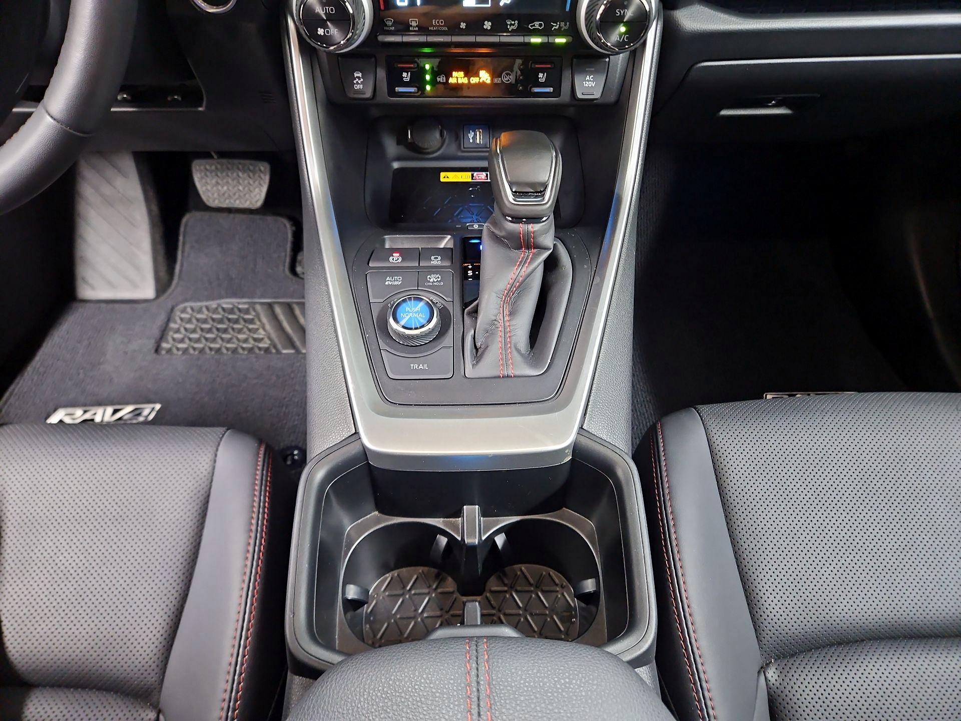 Thumbnail: 2023 Toyota RAV4 - 17