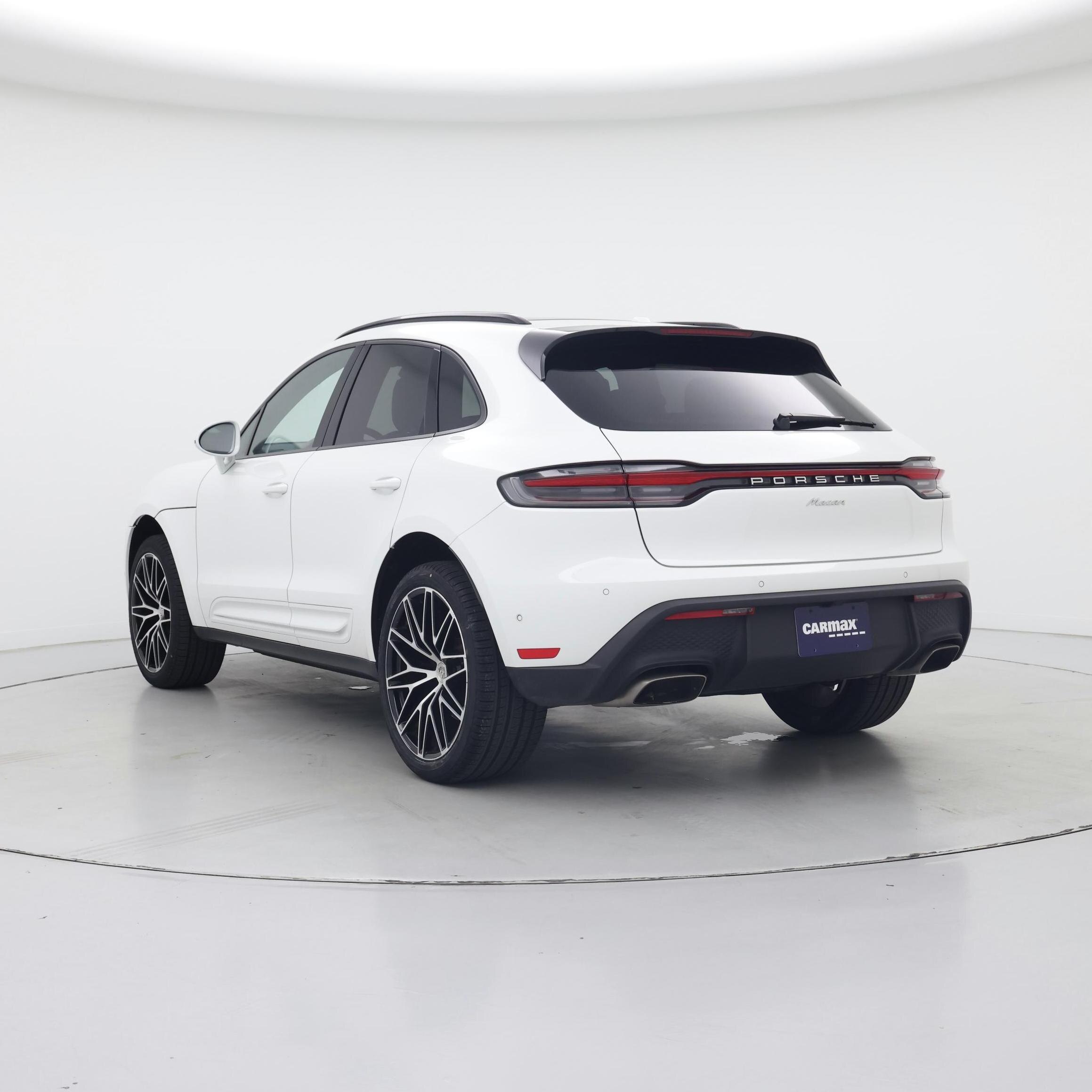 Thumbnail: 2022 Porsche Macan - 2