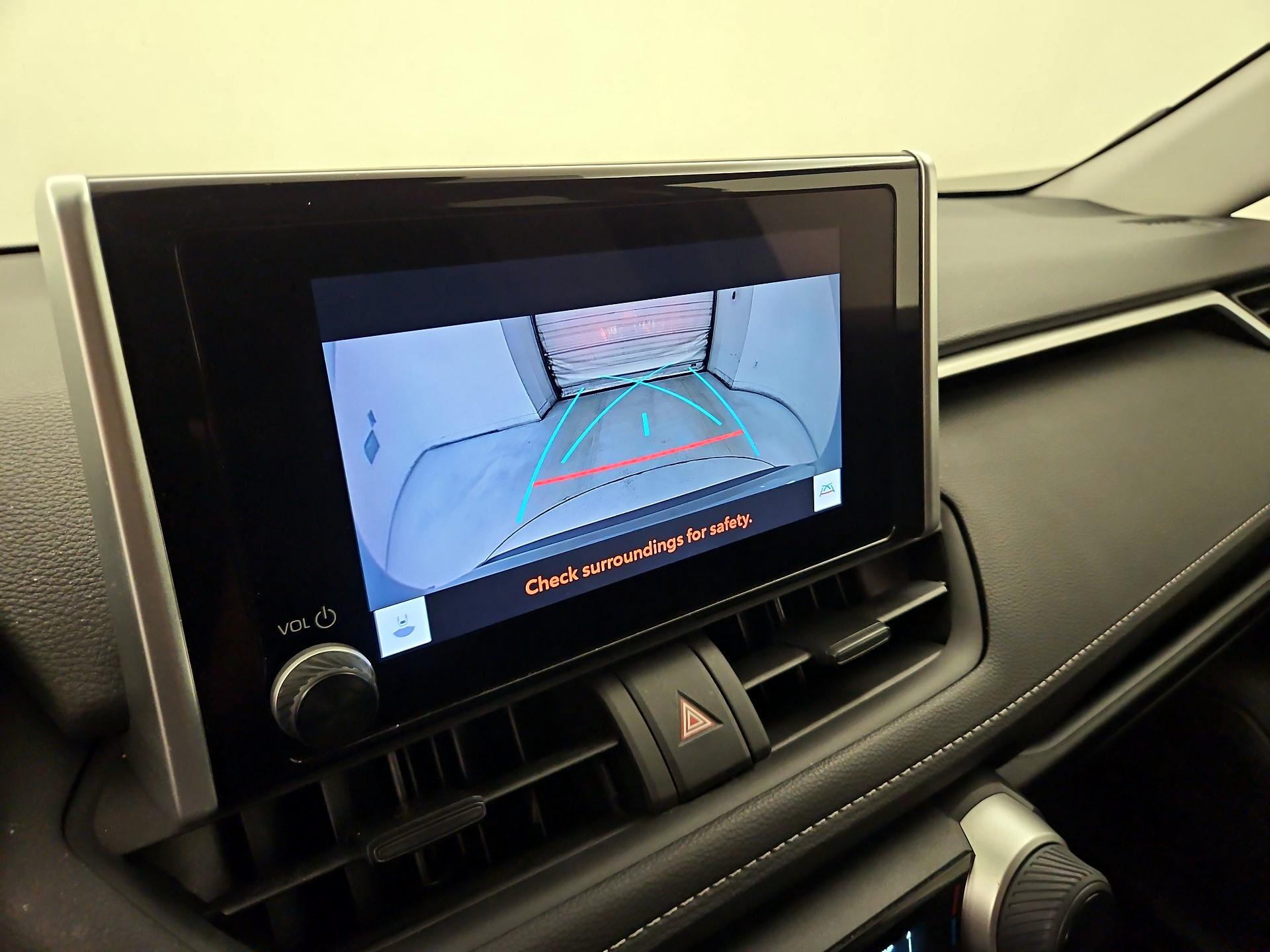 Thumbnail: 2023 Toyota RAV4 - 14