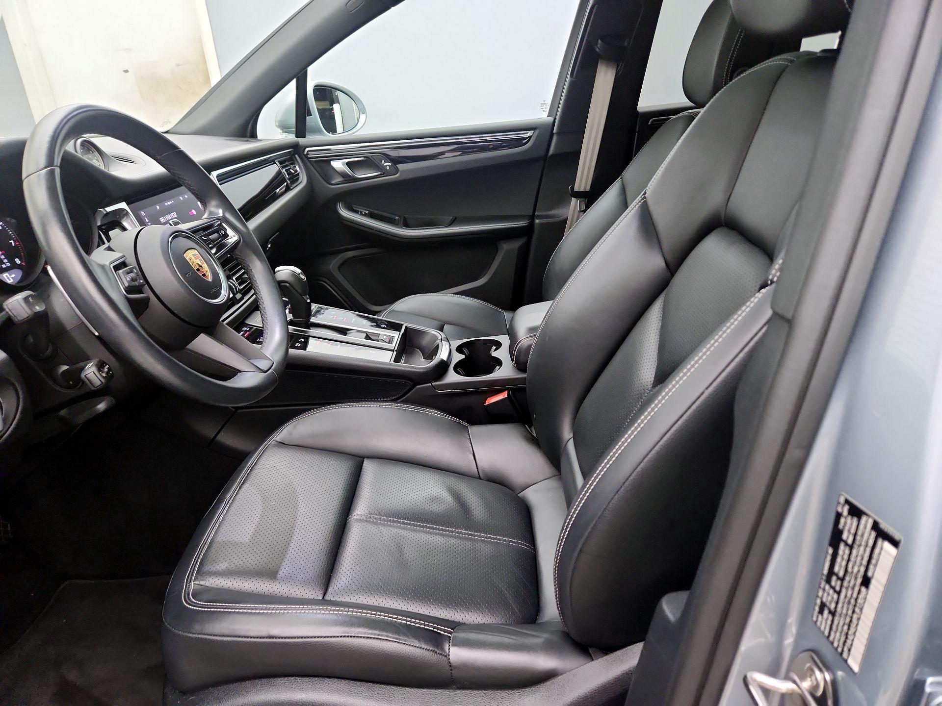 Thumbnail: 2023 Porsche Macan - 11
