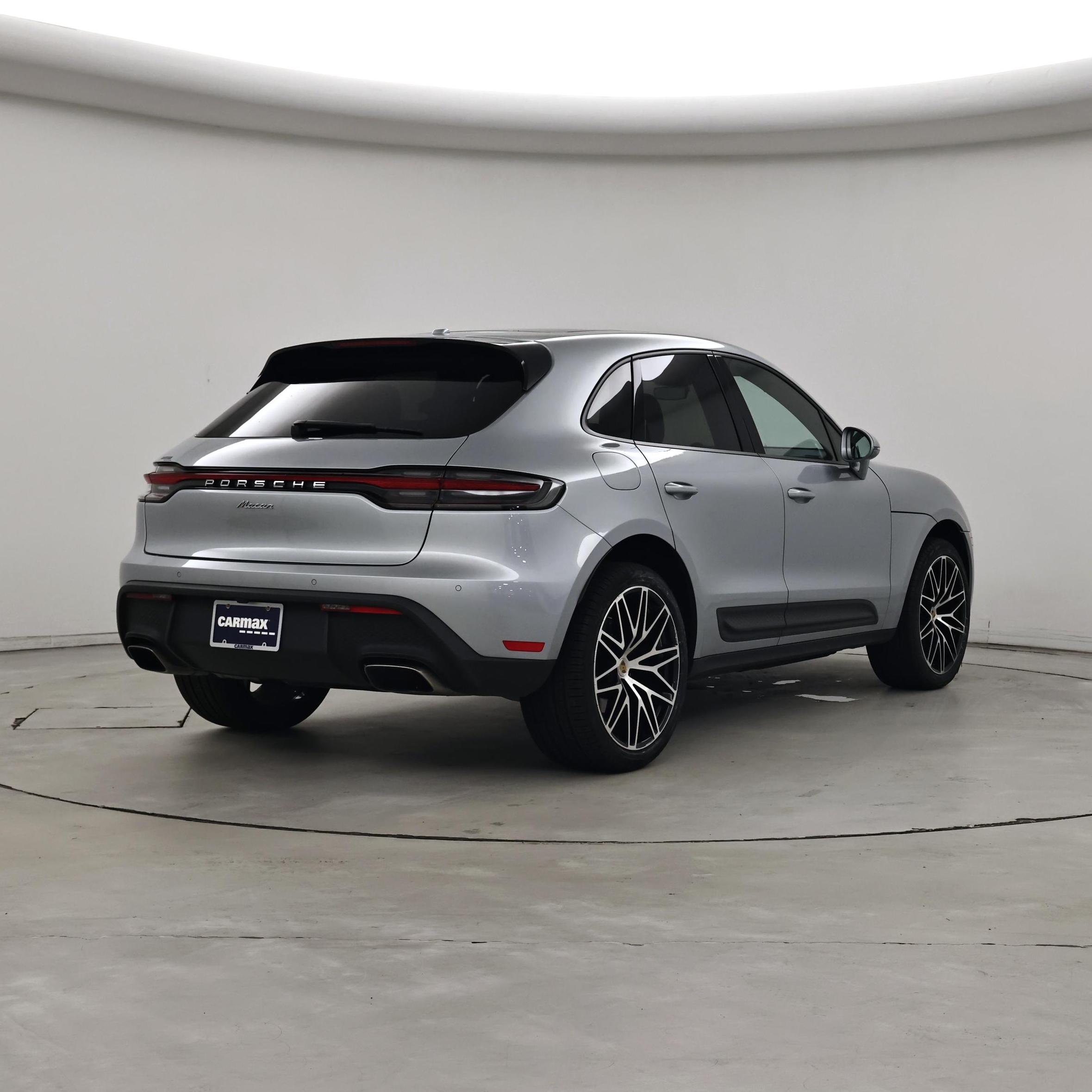 Thumbnail: 2023 Porsche Macan - 8