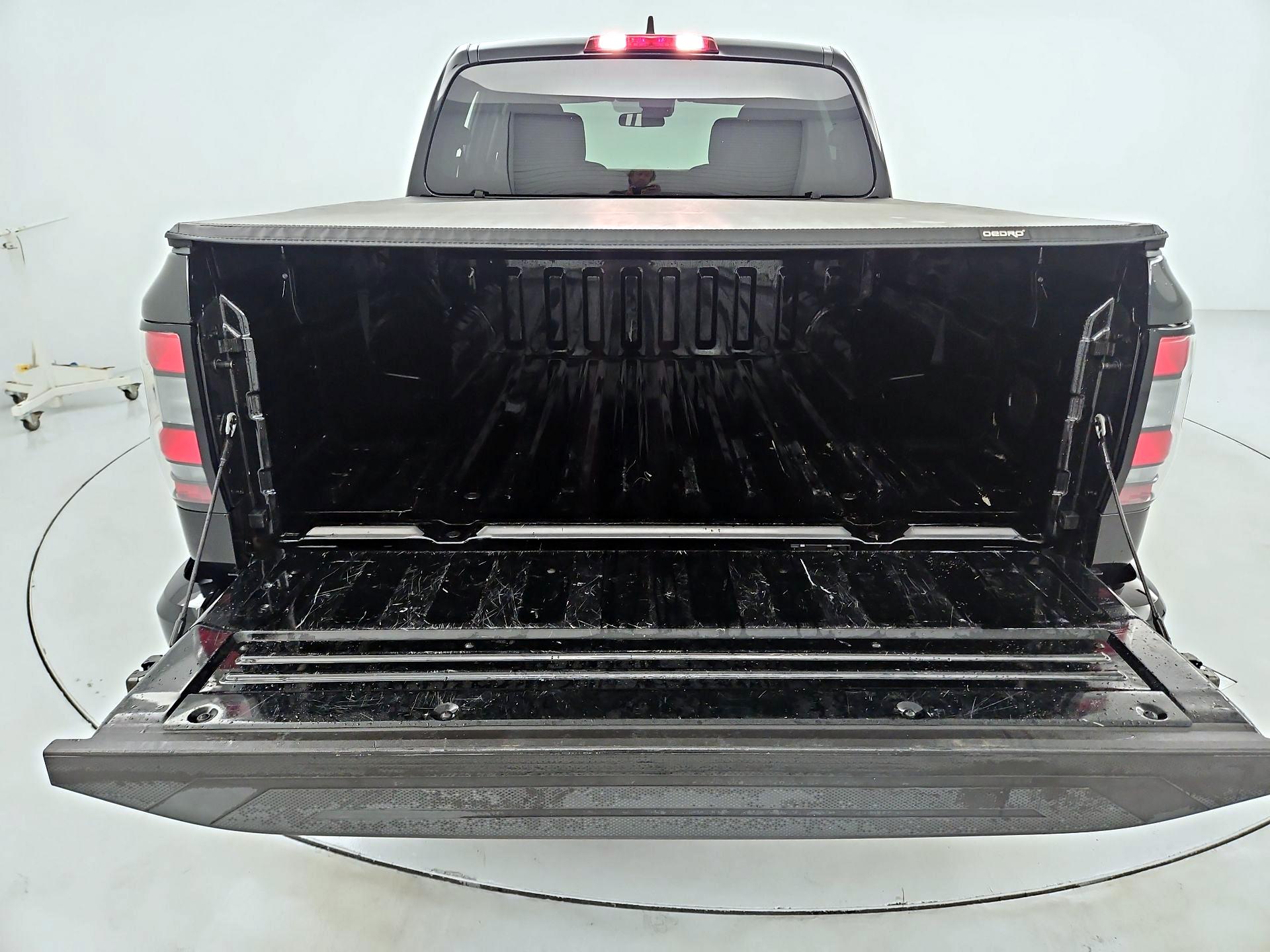 Thumbnail: 2023 Nissan Frontier - 20