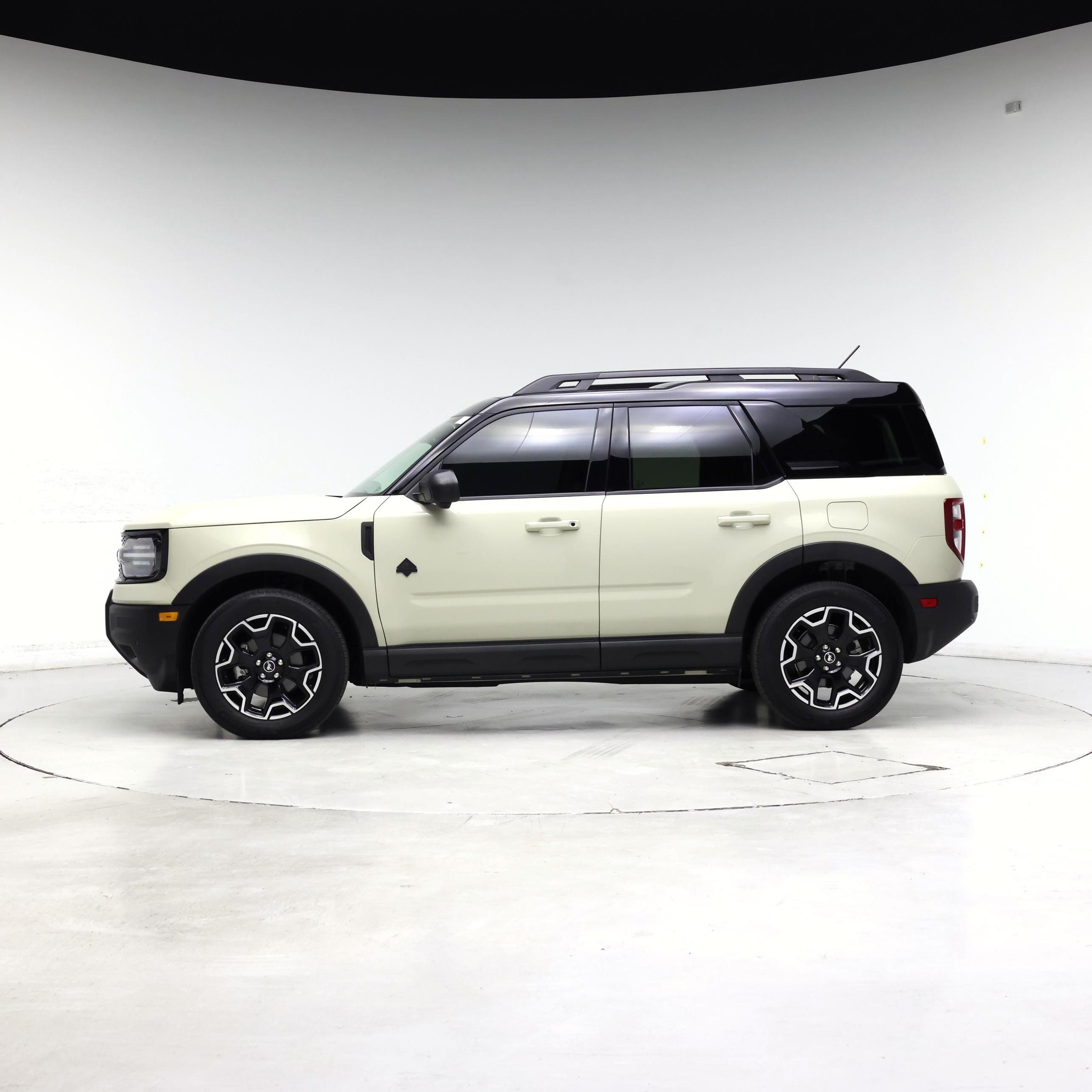 Thumbnail: 2025 Ford Bronco Sport - 3