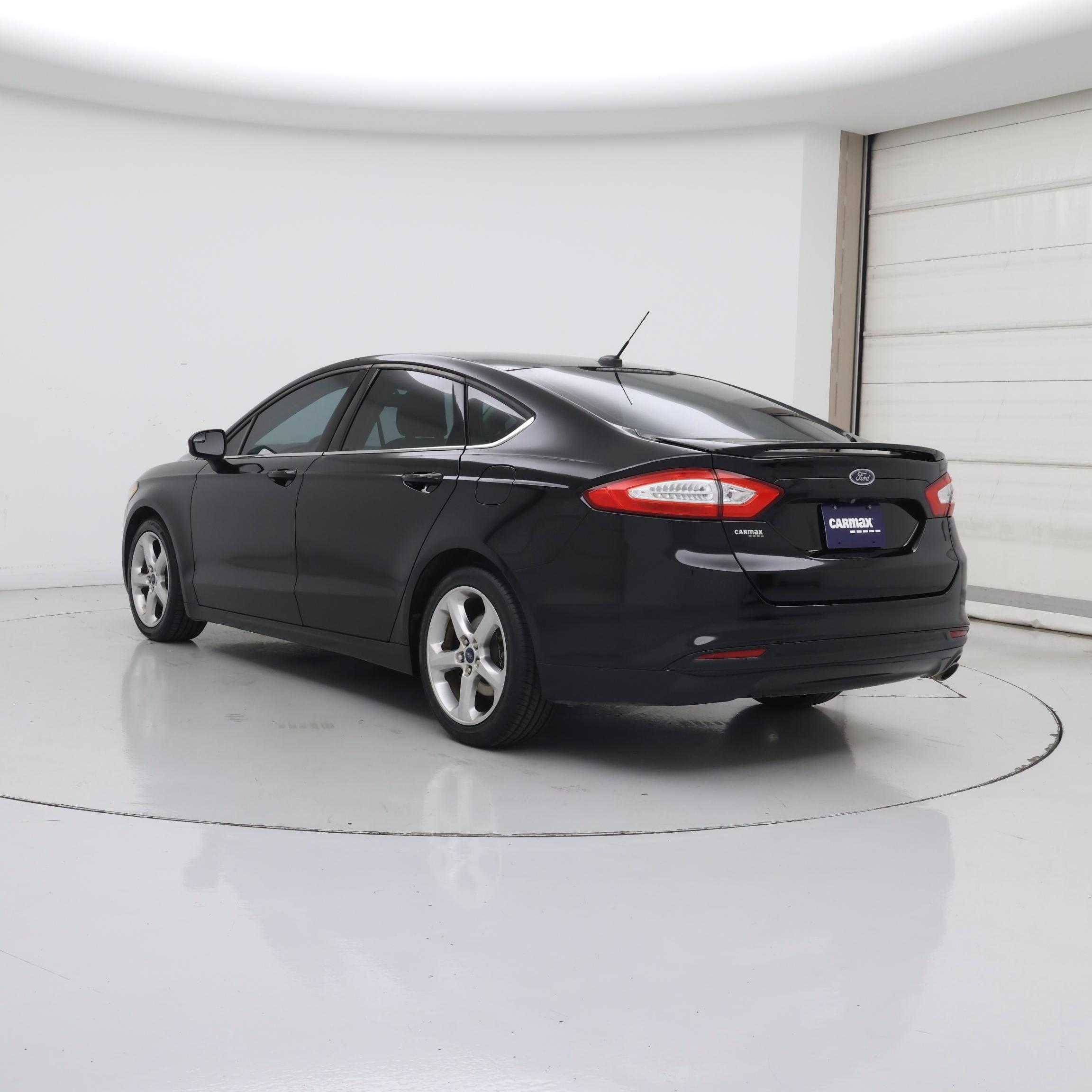 Thumbnail: 2016 Ford Fusion - 2