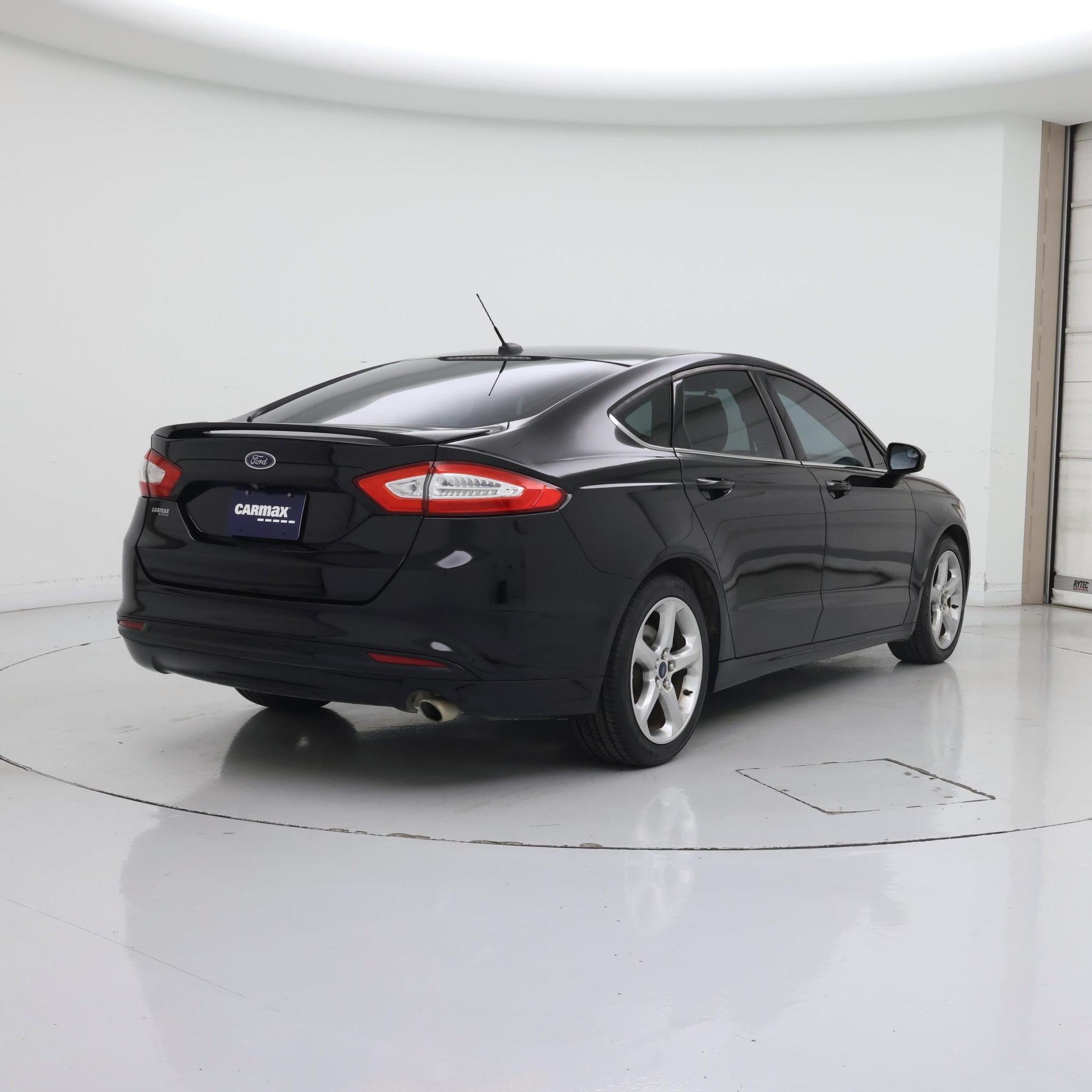 Thumbnail: 2016 Ford Fusion - 8
