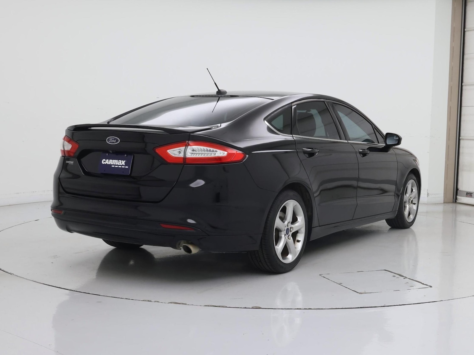 2016 Ford Fusion S - Photo 9