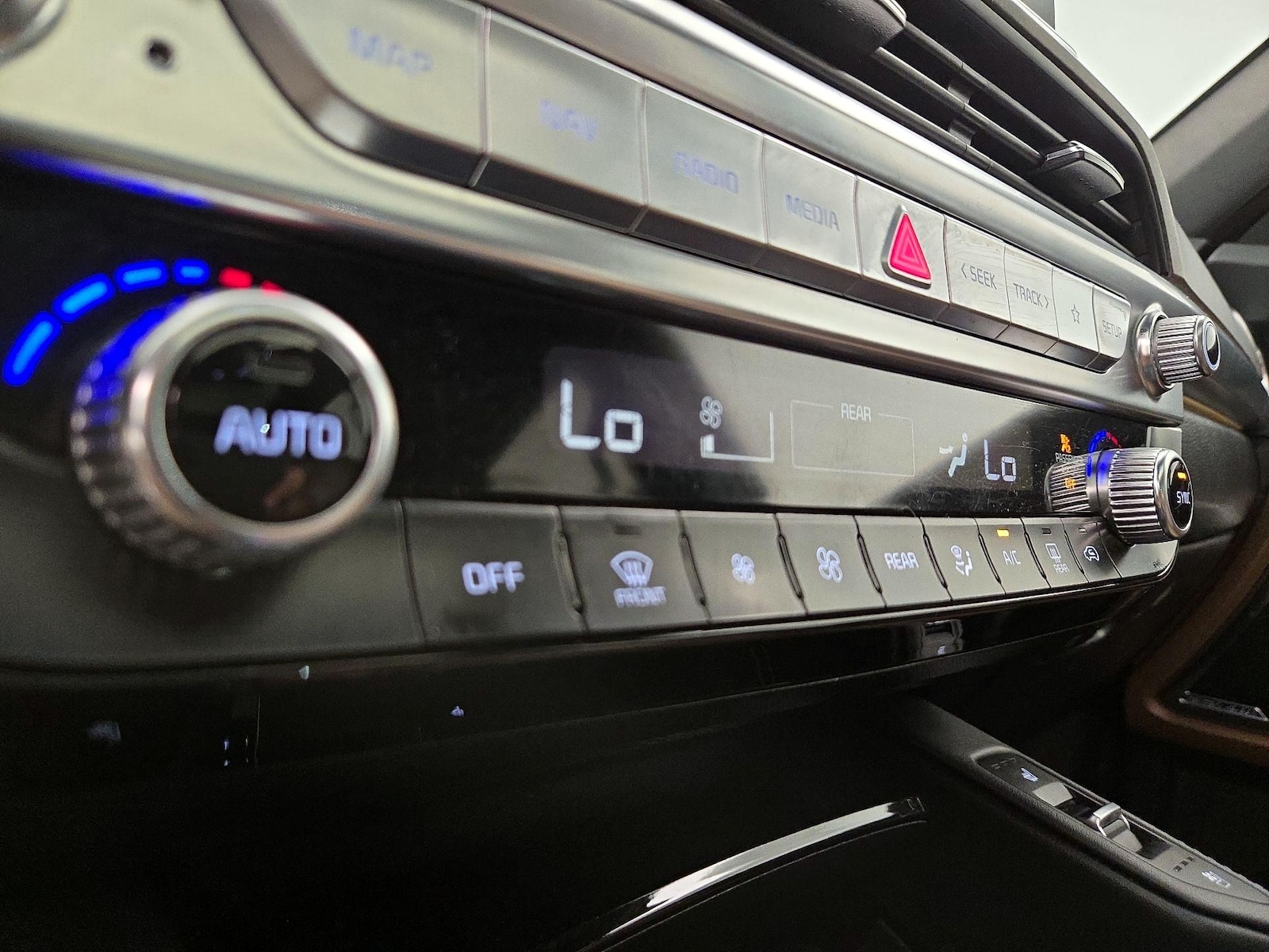 2022 Kia Telluride SX - Photo 18