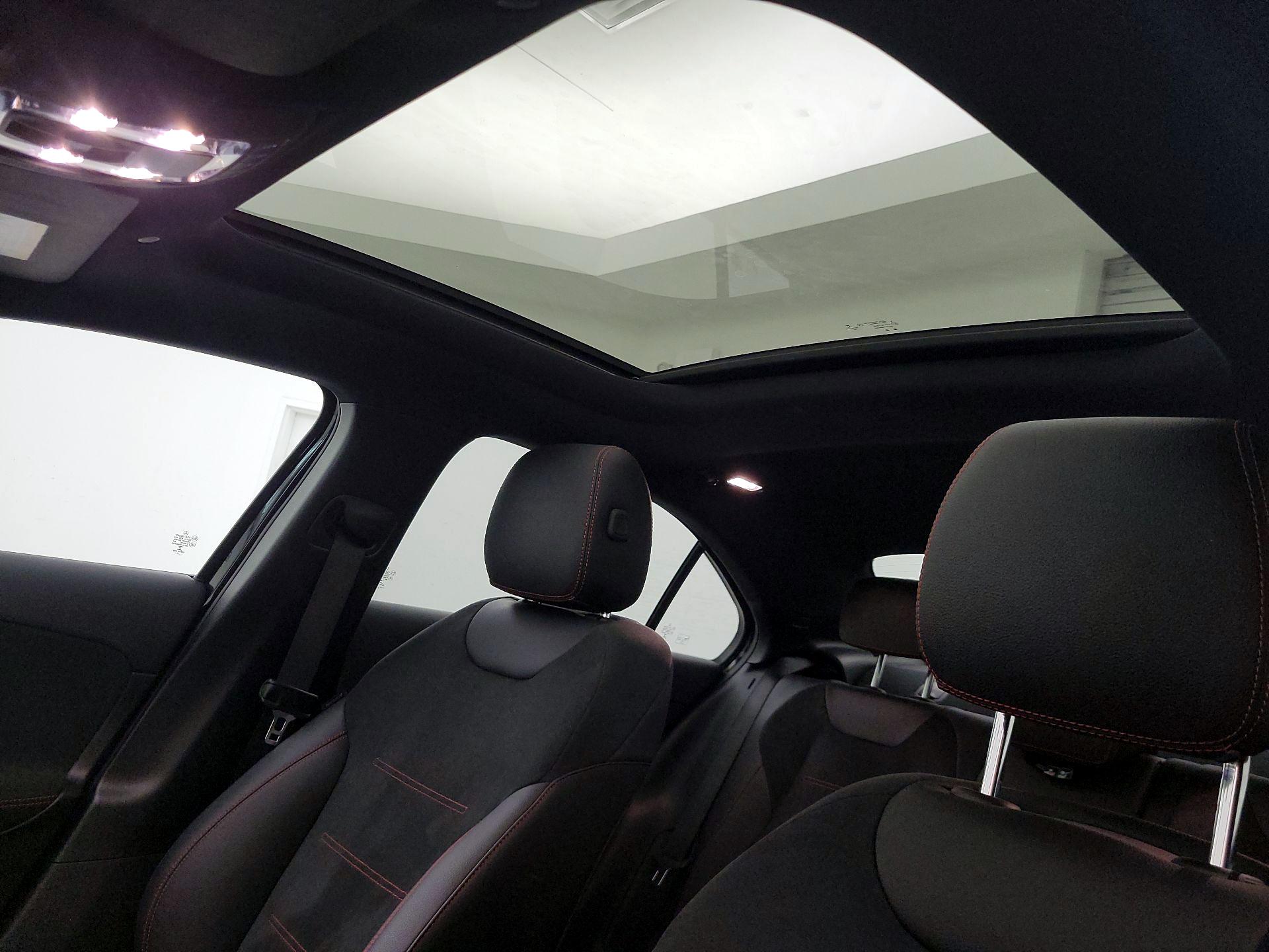 Thumbnail: 2021 Mercedes-Benz A-Class - 18