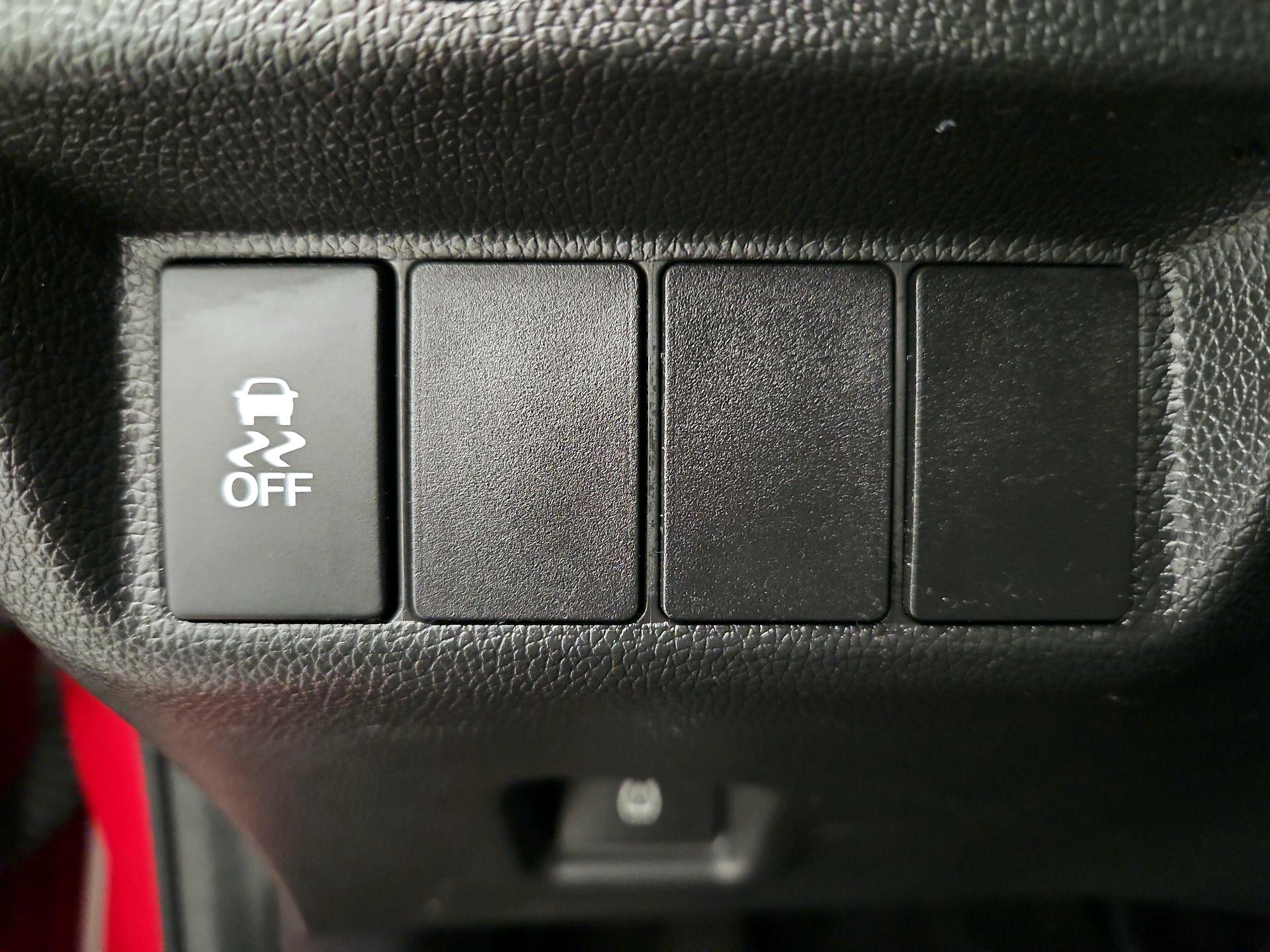 Thumbnail: 2015 Honda Fit - 13