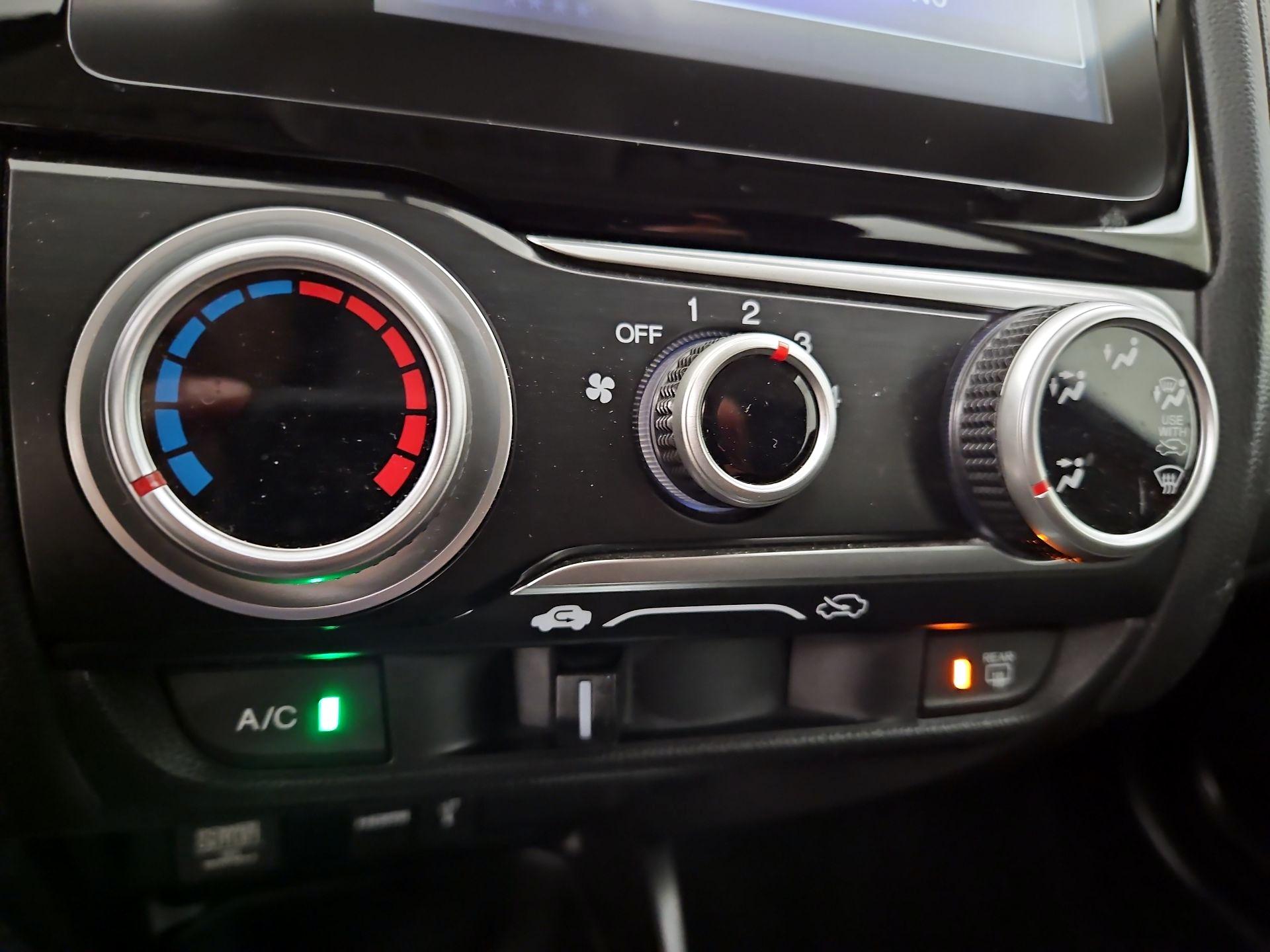 Thumbnail: 2015 Honda Fit - 16