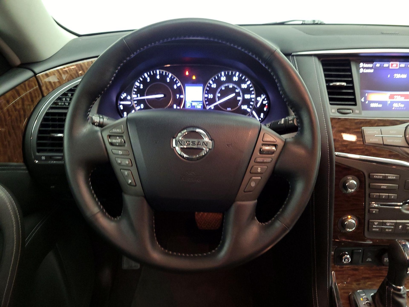 2018 Nissan Armada Platinum - Photo 11