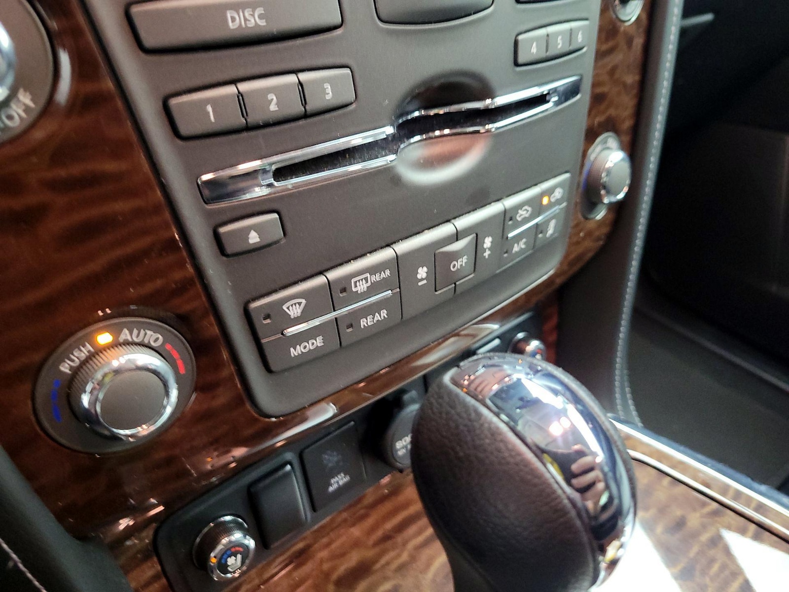 2018 Nissan Armada Platinum - Photo 15