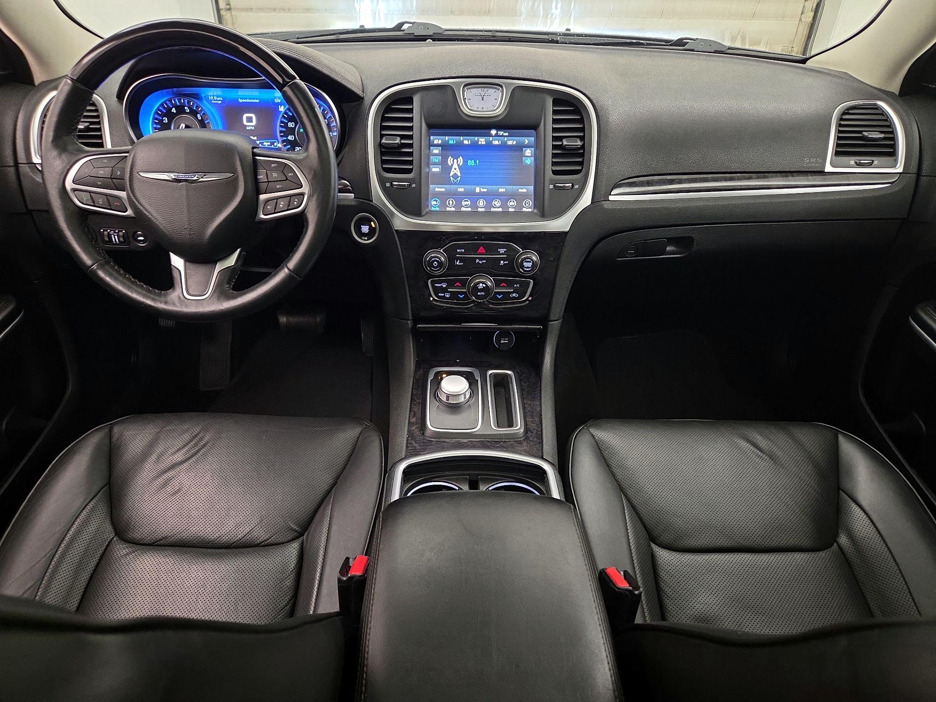 Thumbnail: 2019 Chrysler 300 - 9