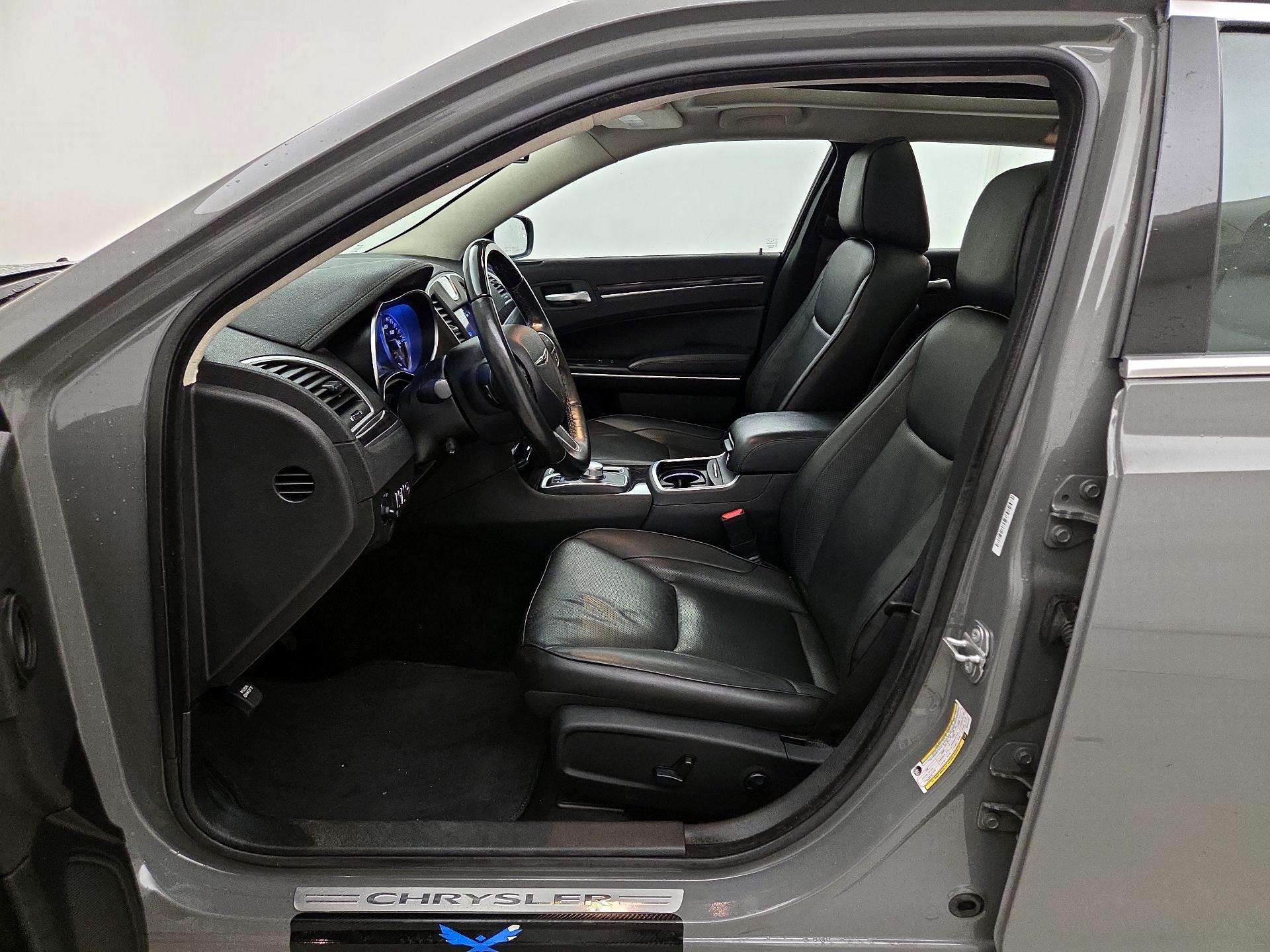 Thumbnail: 2019 Chrysler 300 - 11