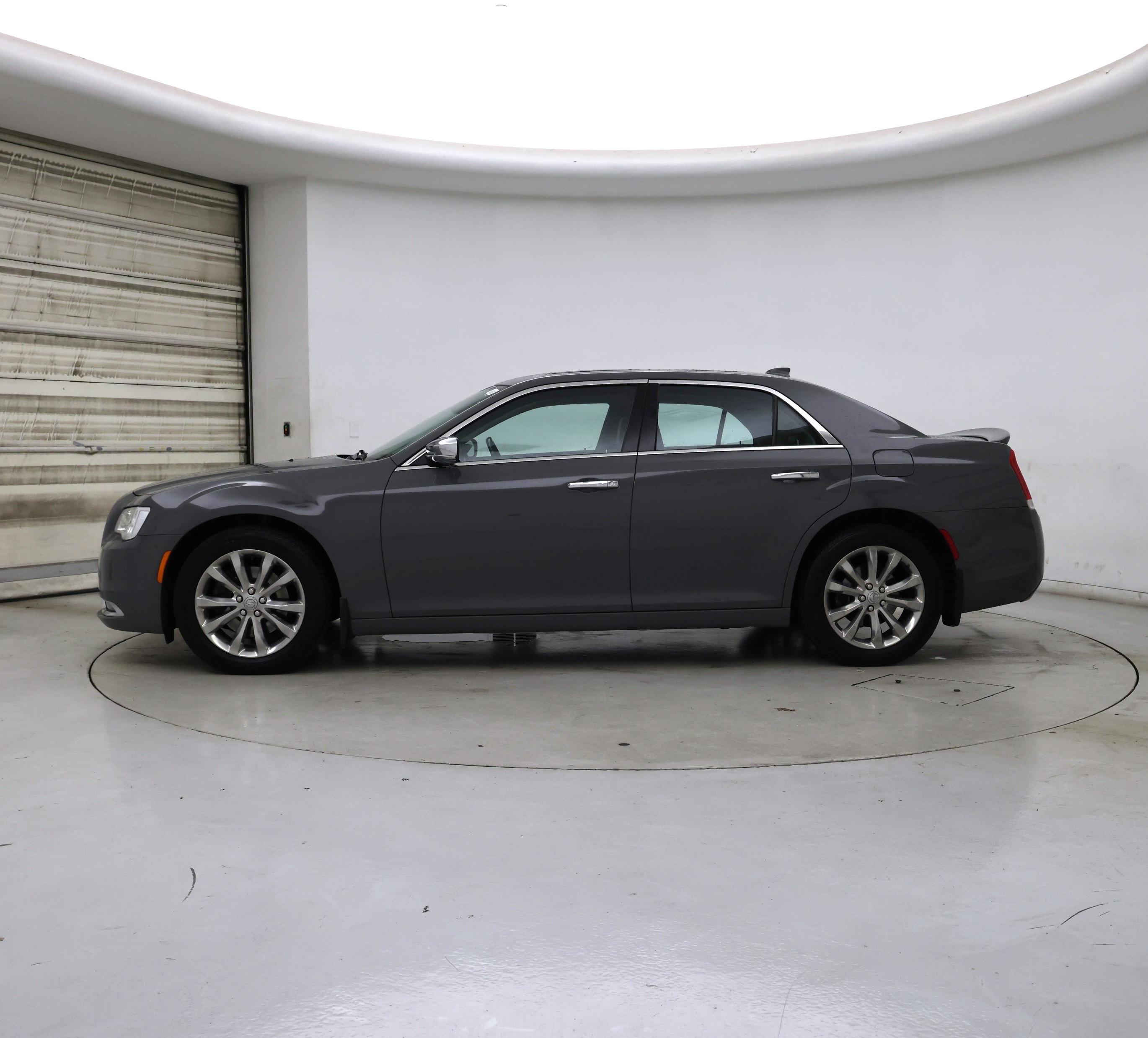 Thumbnail: 2019 Chrysler 300 - 3