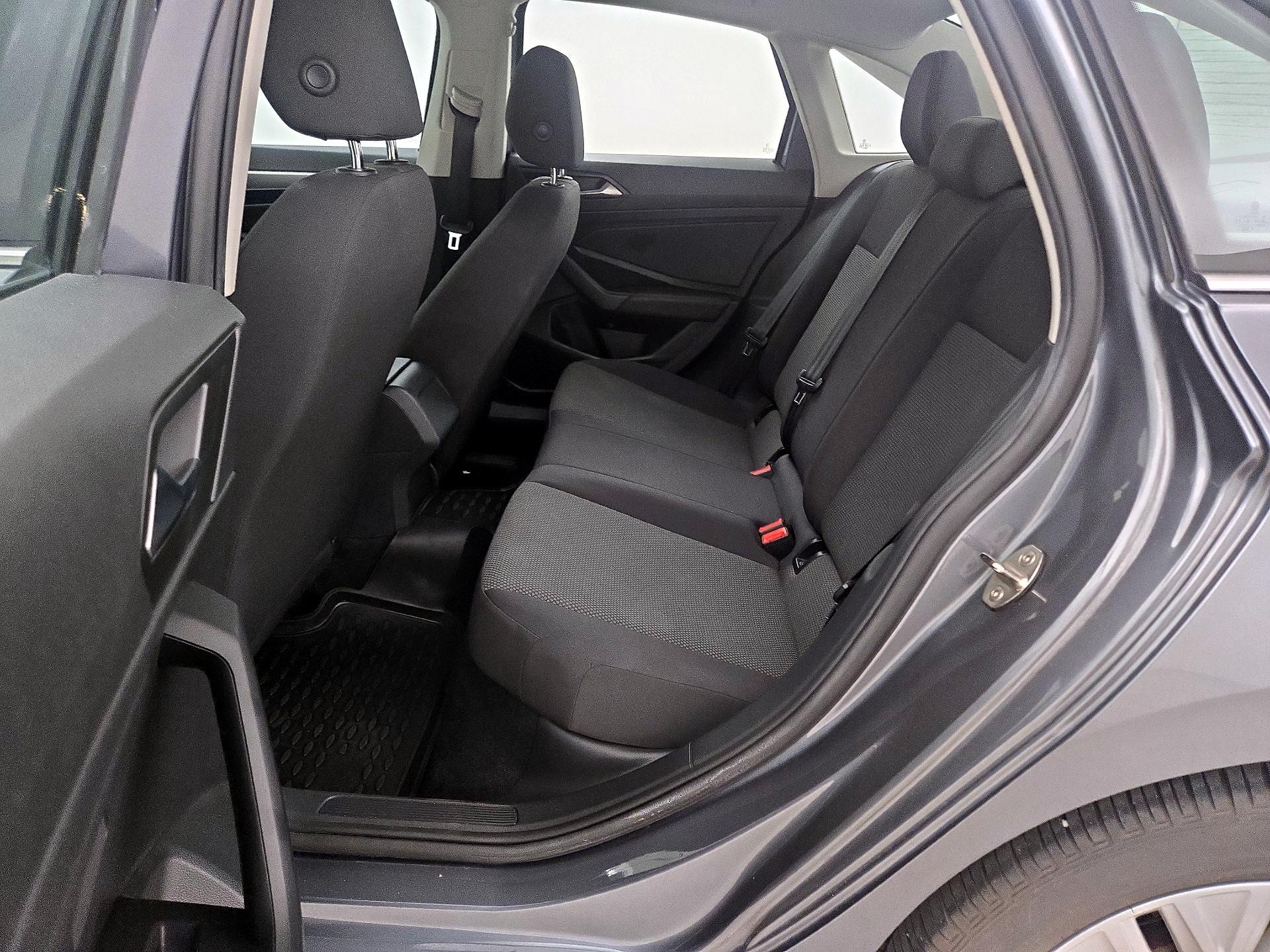 Thumbnail: 2019 Volkswagen Jetta - 19