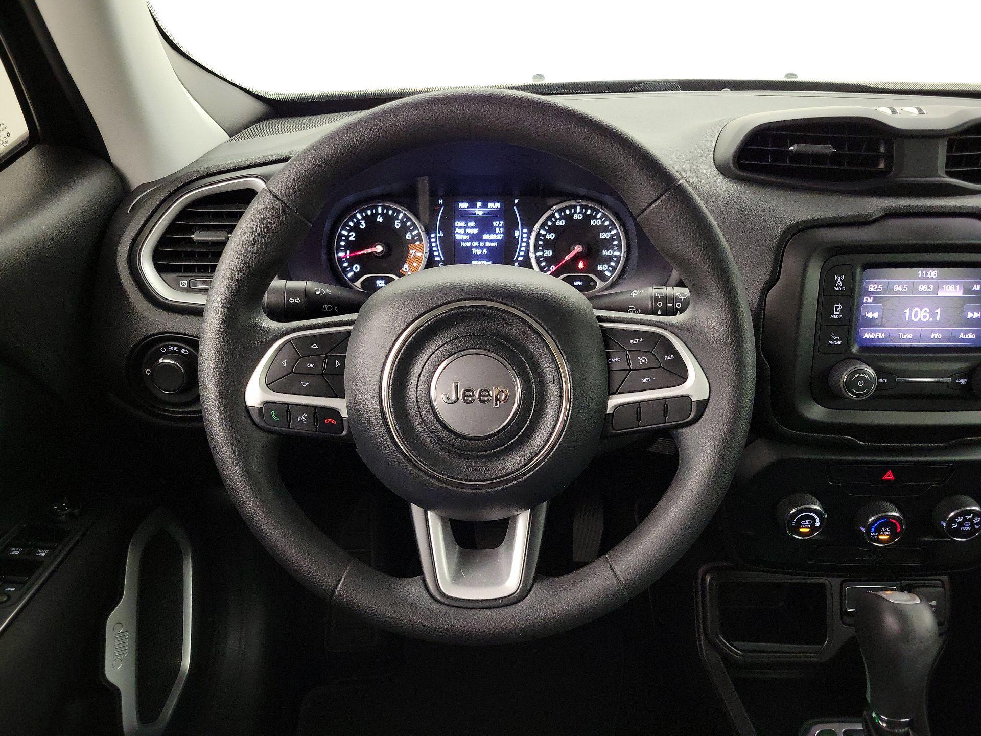 Thumbnail: 2020 Jeep Renegade - 10