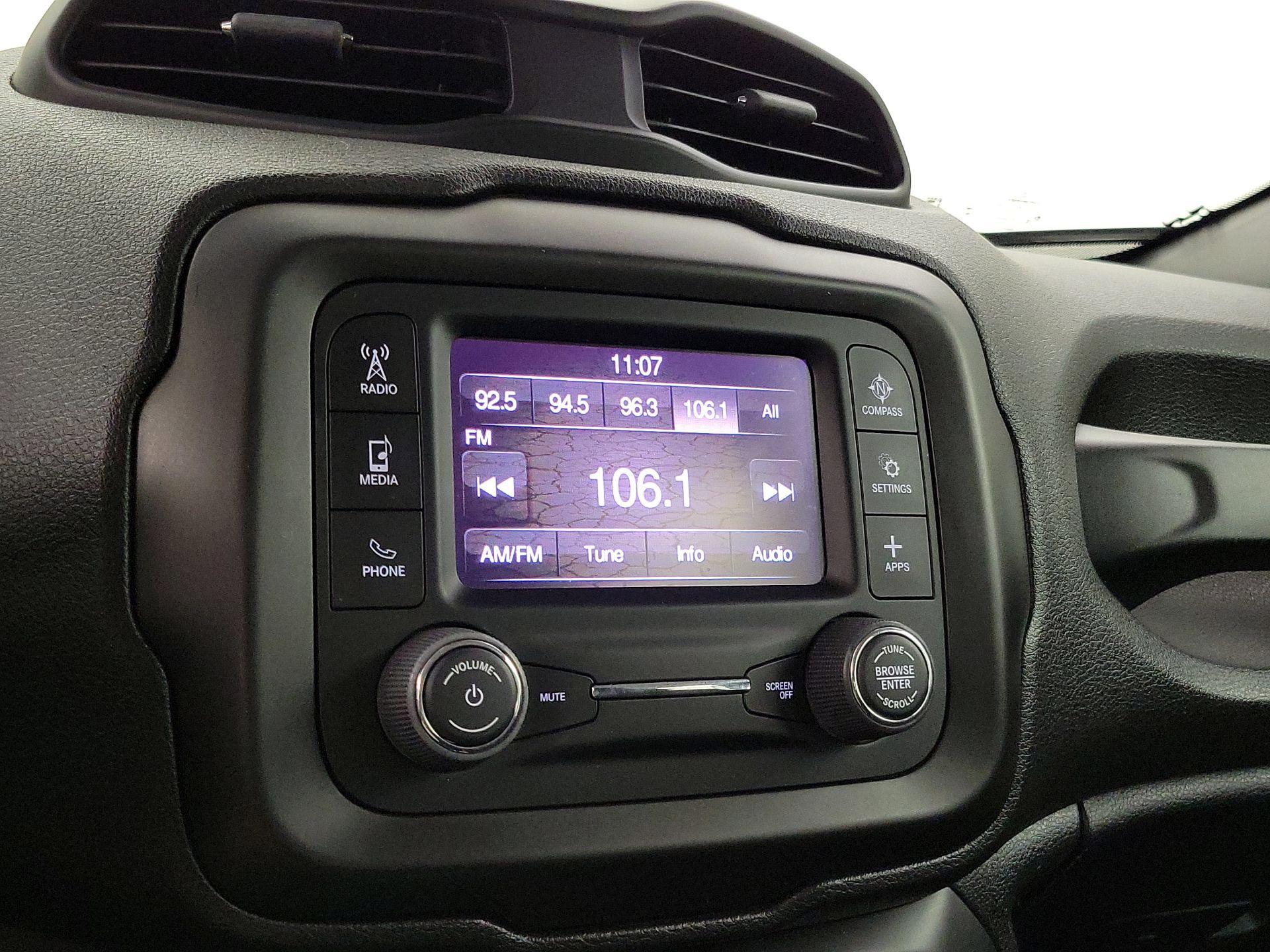 Thumbnail: 2020 Jeep Renegade - 15