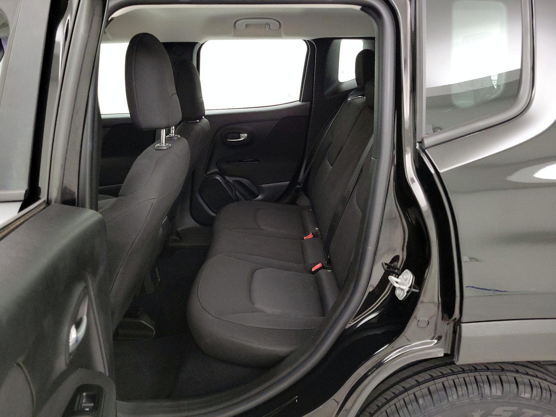 Thumbnail: 2020 Jeep Renegade - 19