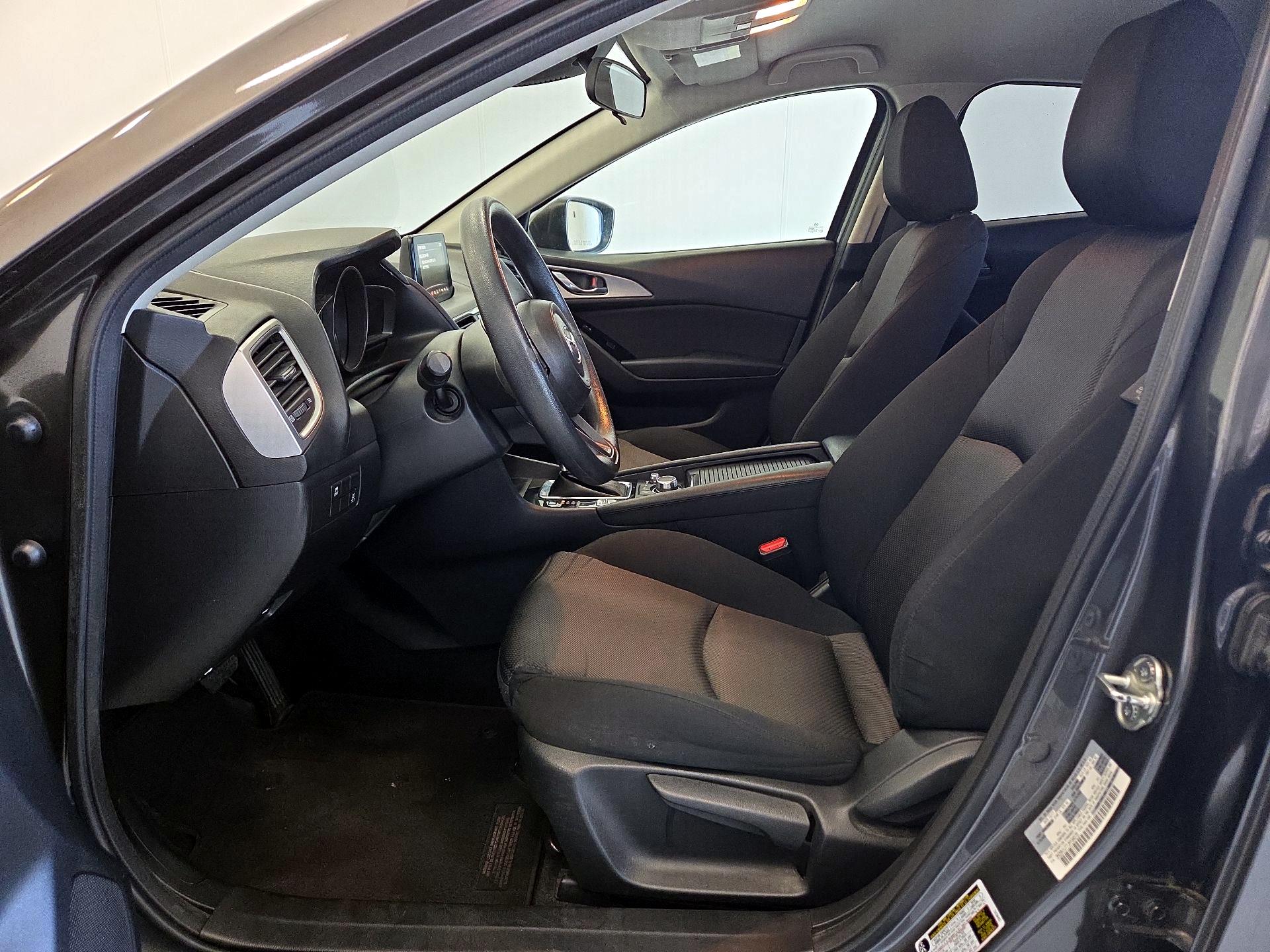 Thumbnail: 2018 Mazda Mazda3 - 11