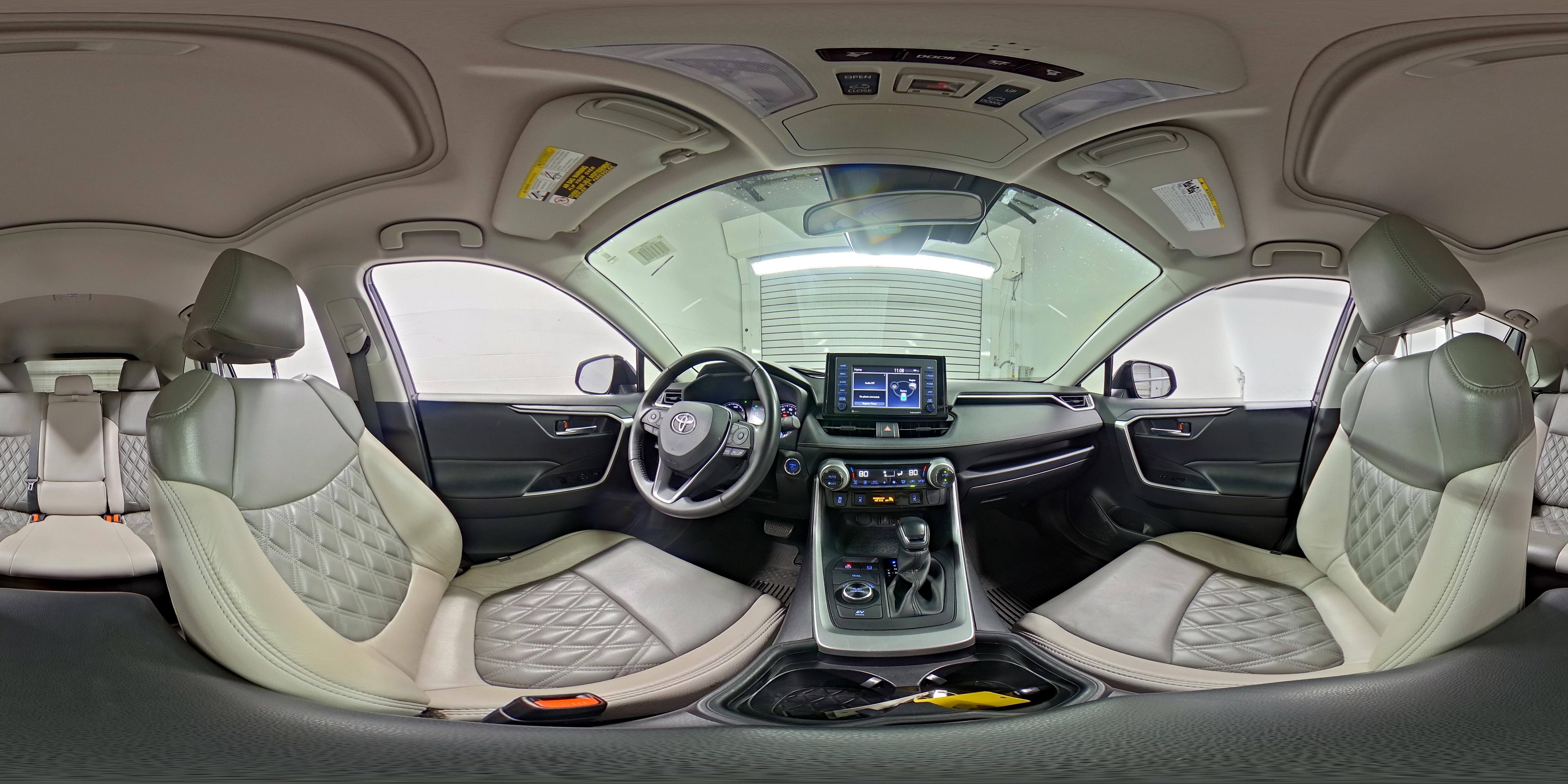 2021 Toyota RAV4 XLE - Photo 22