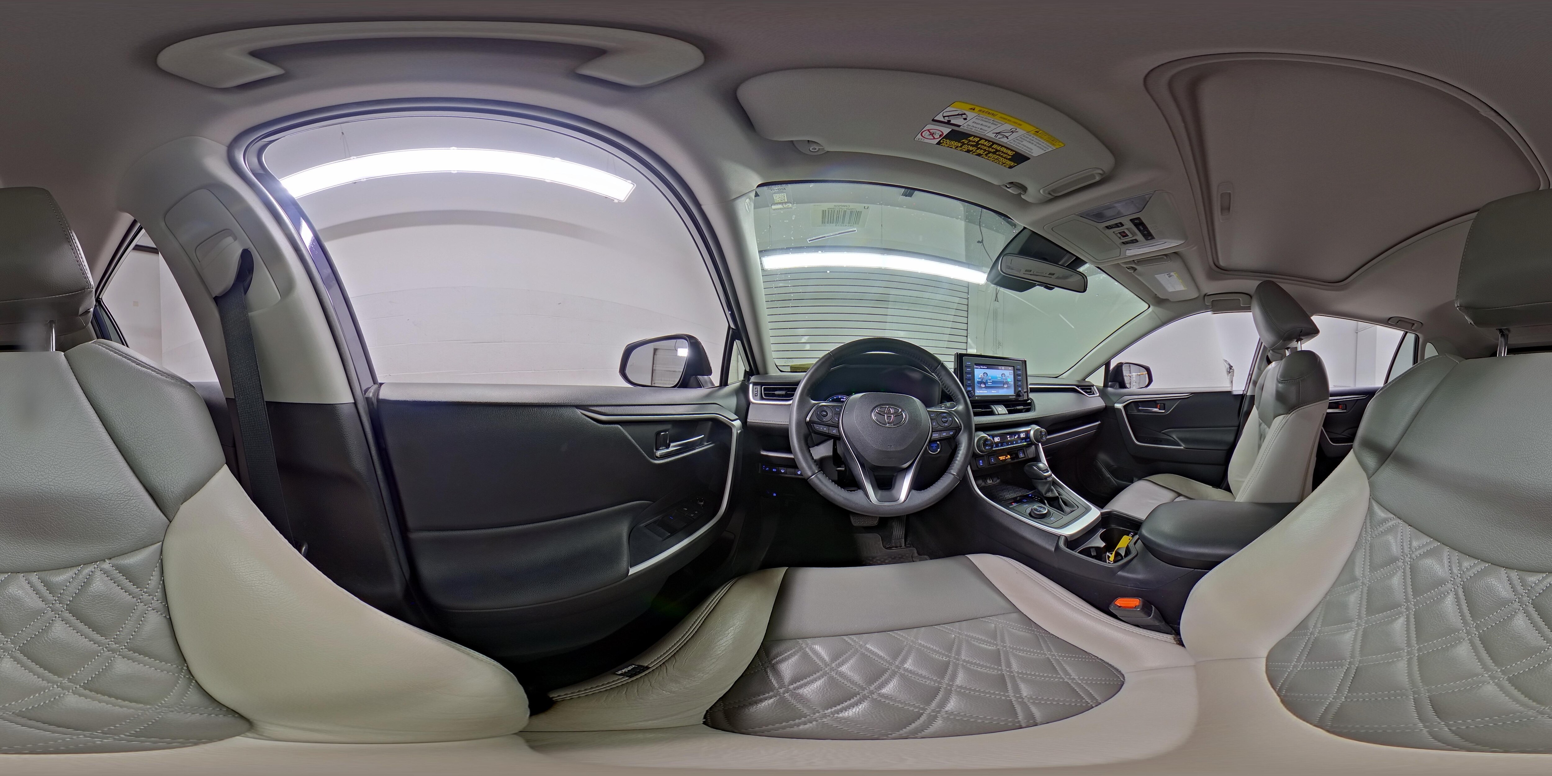 2021 Toyota RAV4 XLE - Photo 24