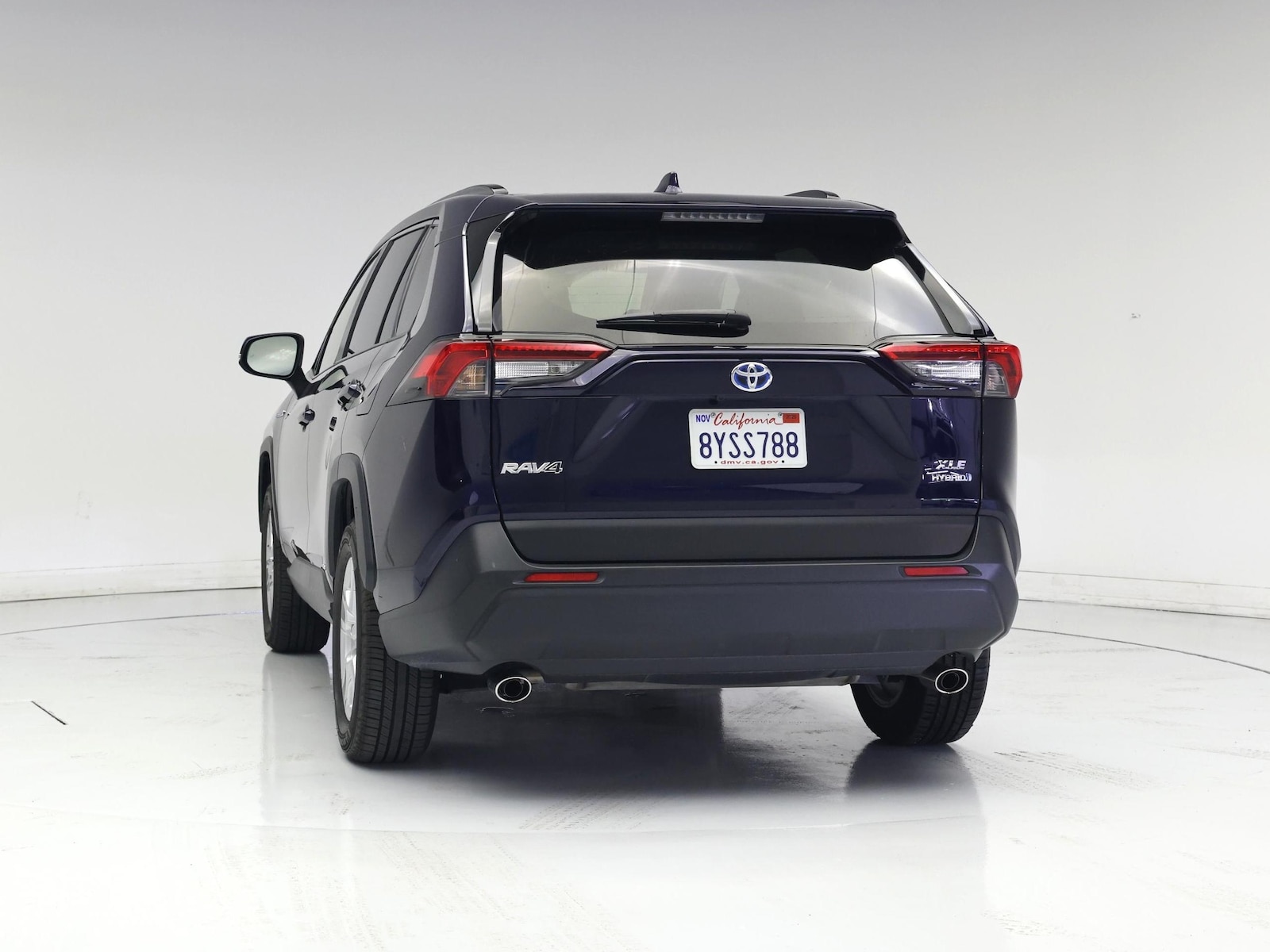 2021 Toyota RAV4 XLE - Photo 7