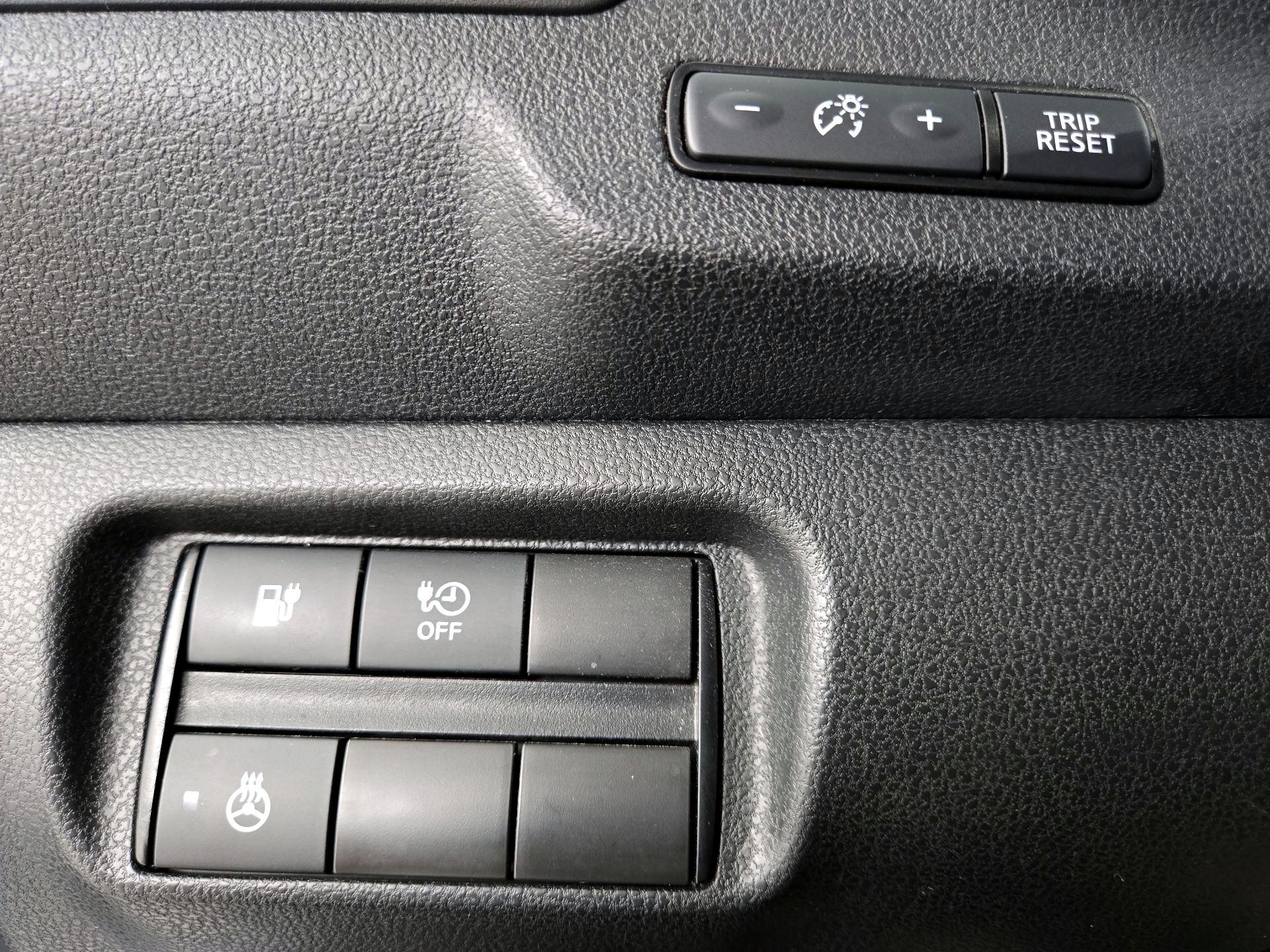 Thumbnail: 2019 Nissan Leaf - 13