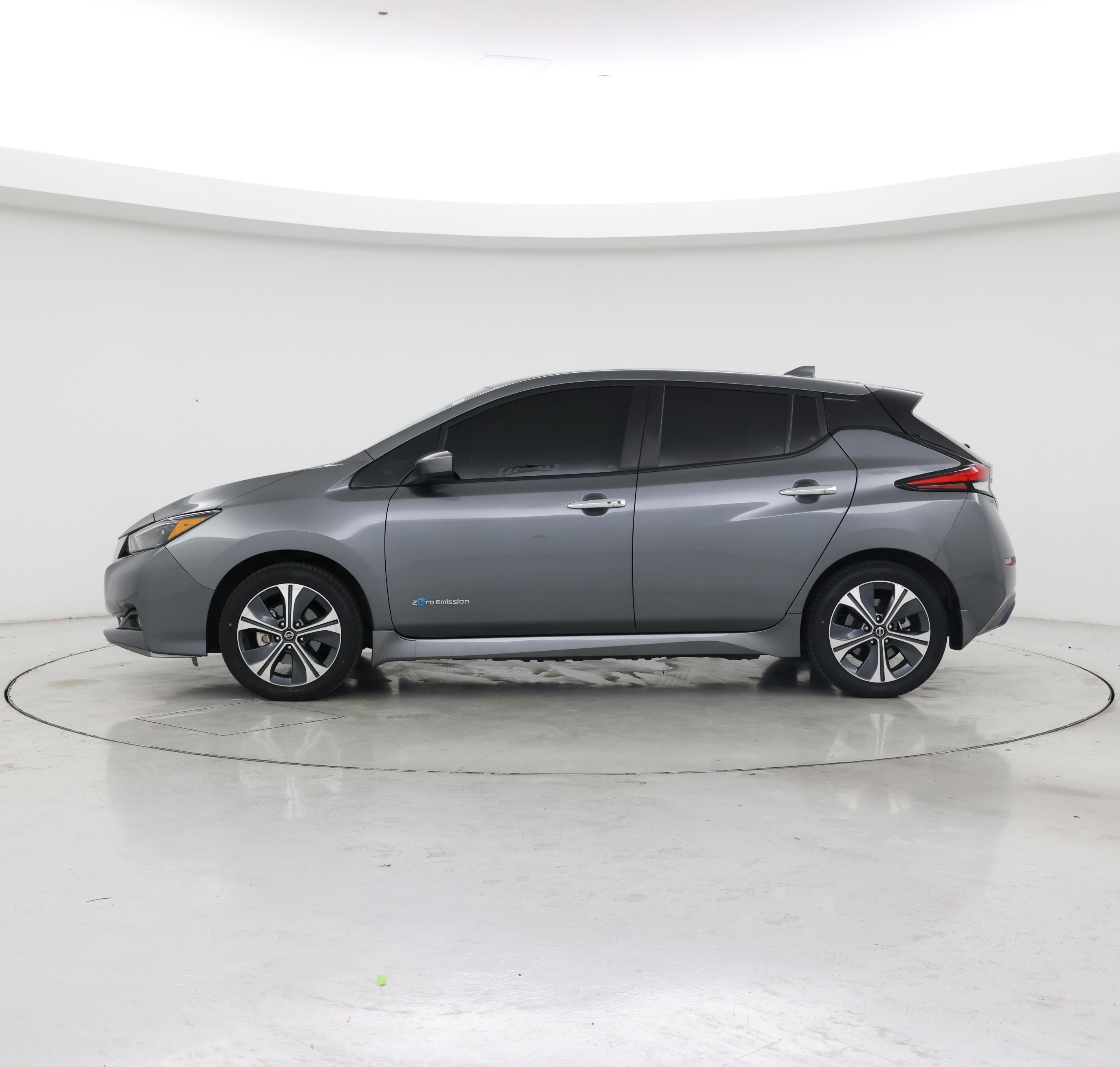 Thumbnail: 2019 Nissan Leaf - 3