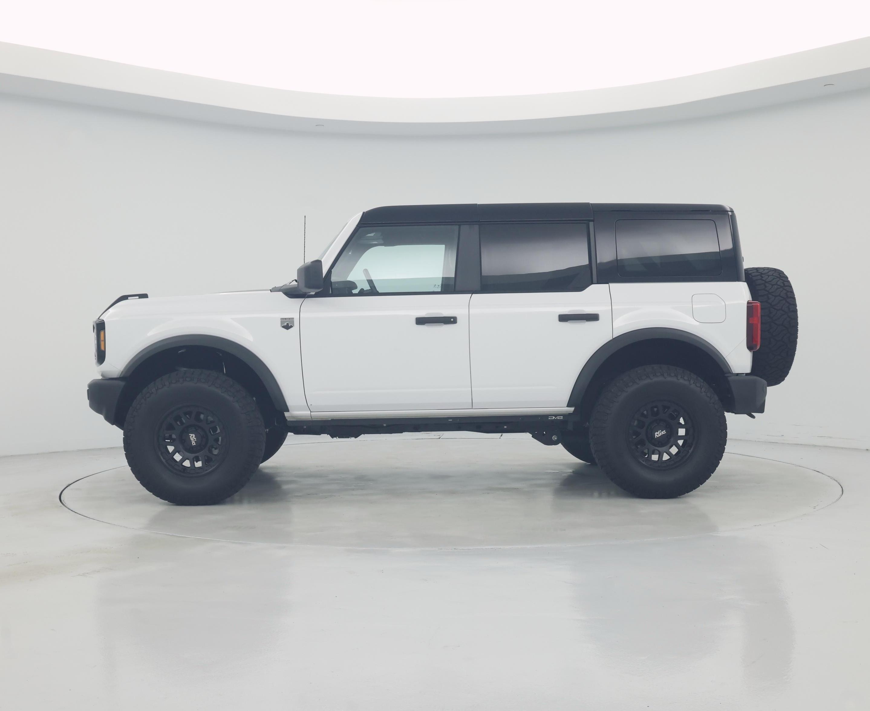 Thumbnail: 2025 Ford Bronco - 3
