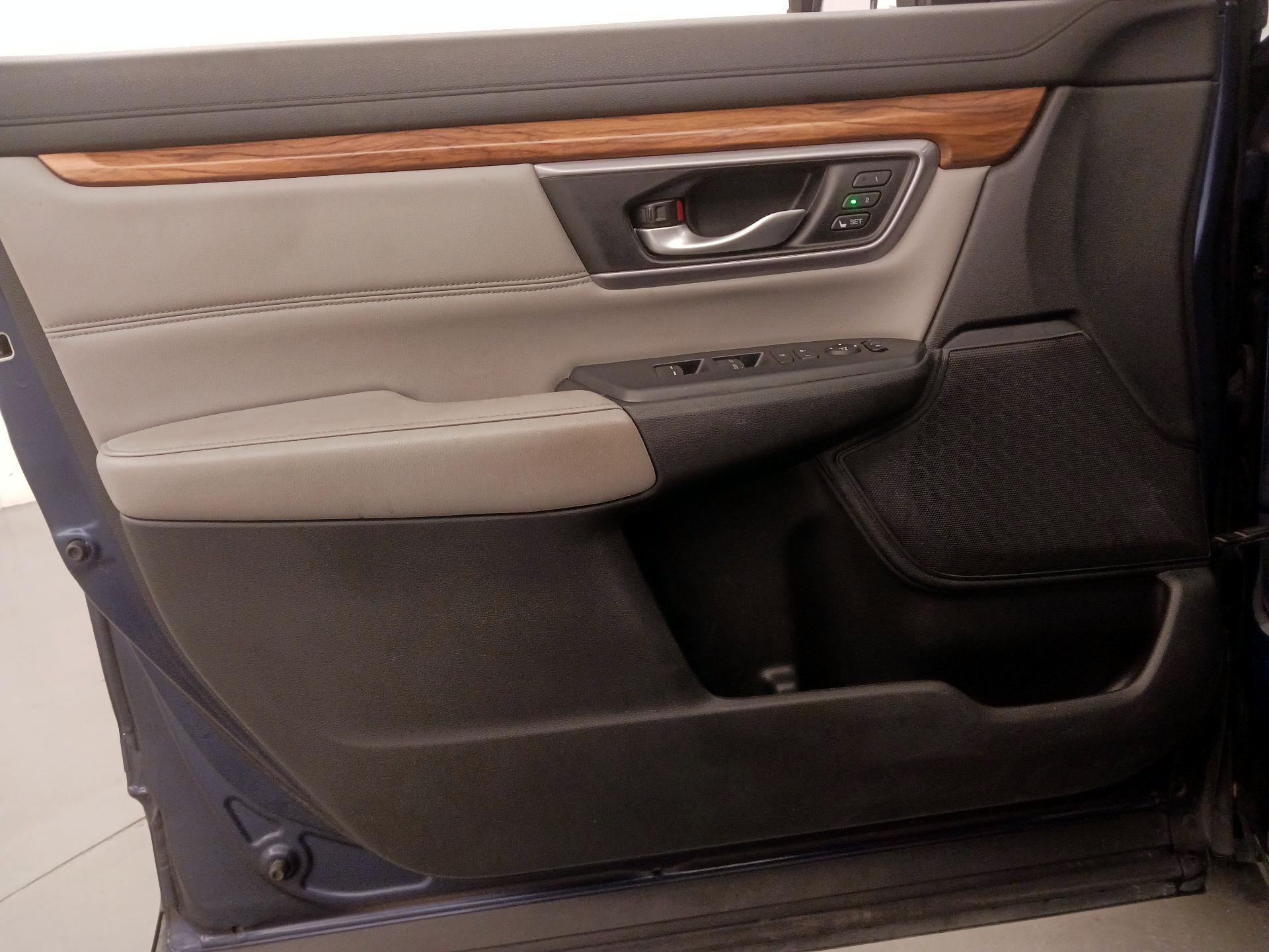 Thumbnail: 2017 Honda CR-V - 12
