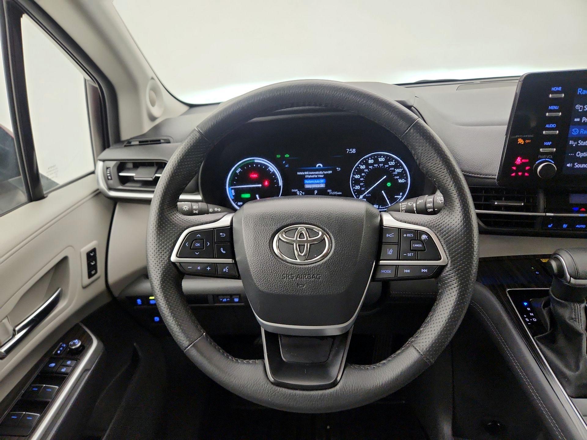 Thumbnail: 2024 Toyota Sienna - 10