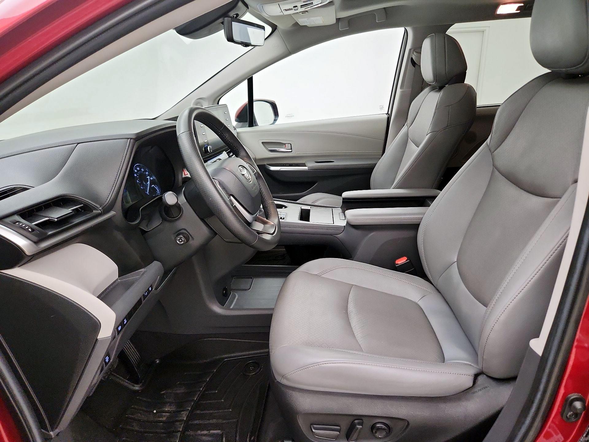 Thumbnail: 2024 Toyota Sienna - 11