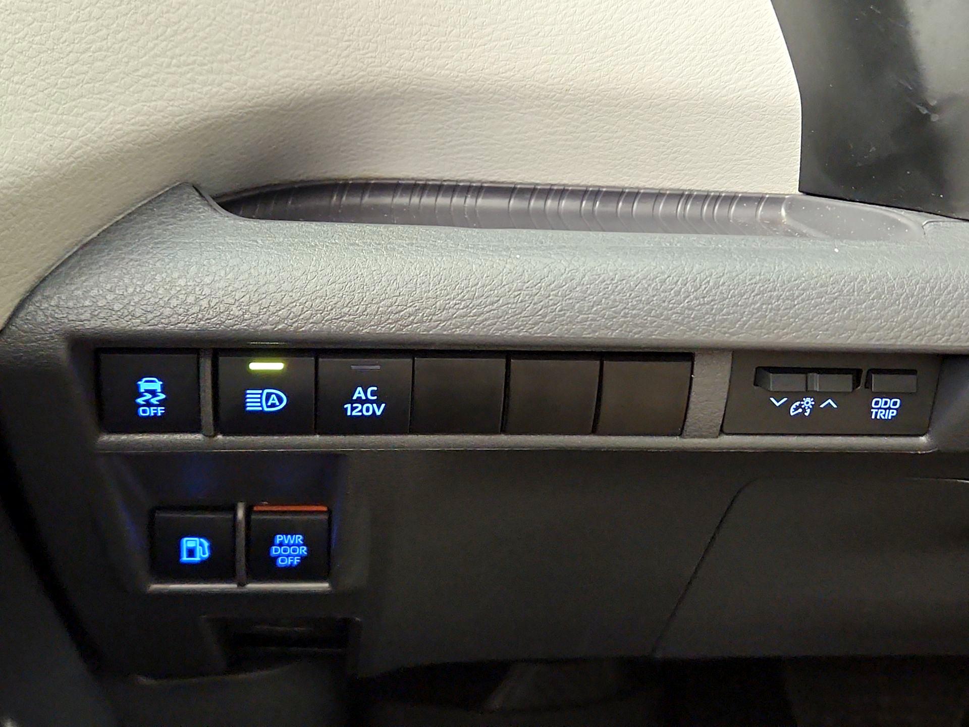 Thumbnail: 2024 Toyota Sienna - 13