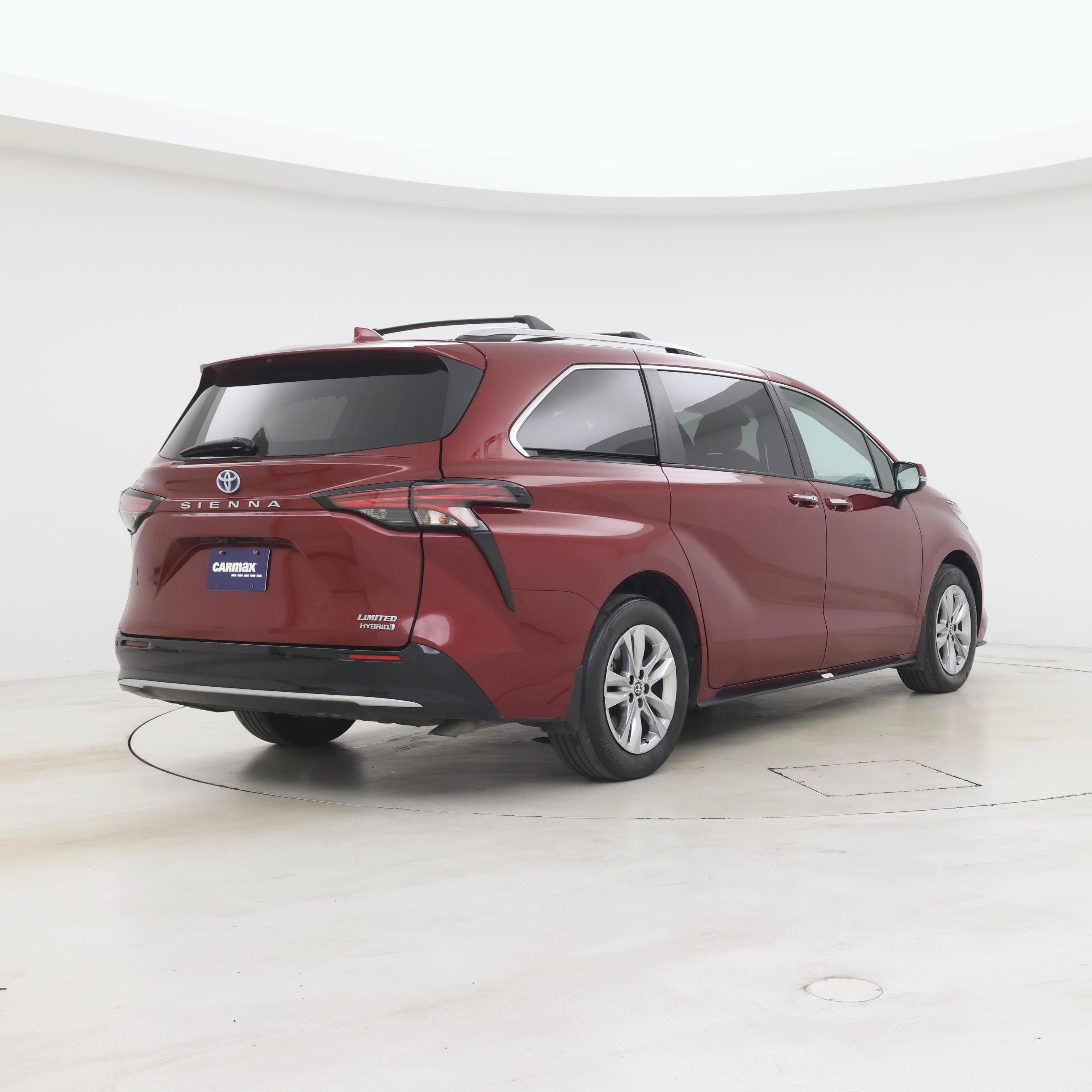Thumbnail: 2024 Toyota Sienna - 8