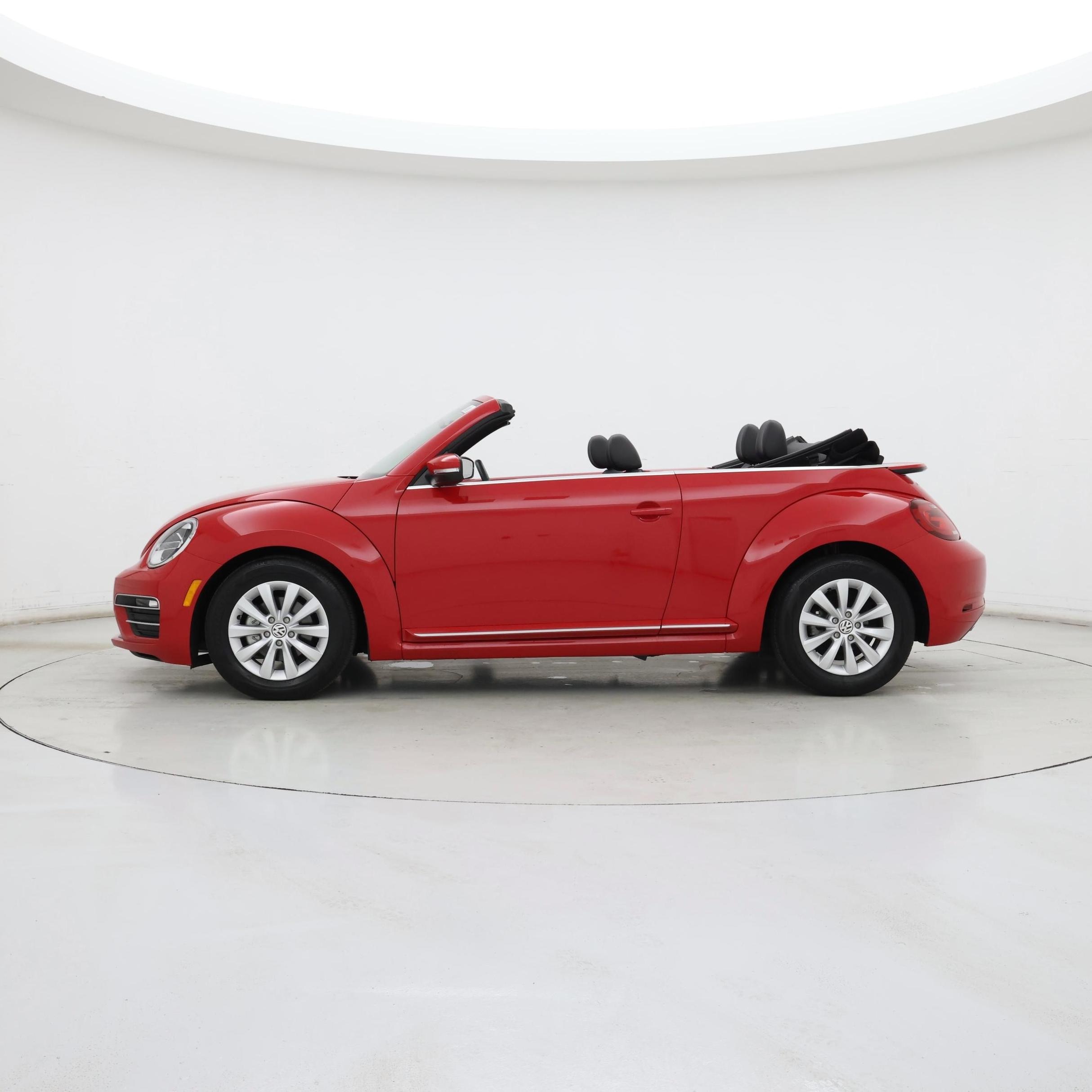 Thumbnail: 2019 Volkswagen Beetle - 3