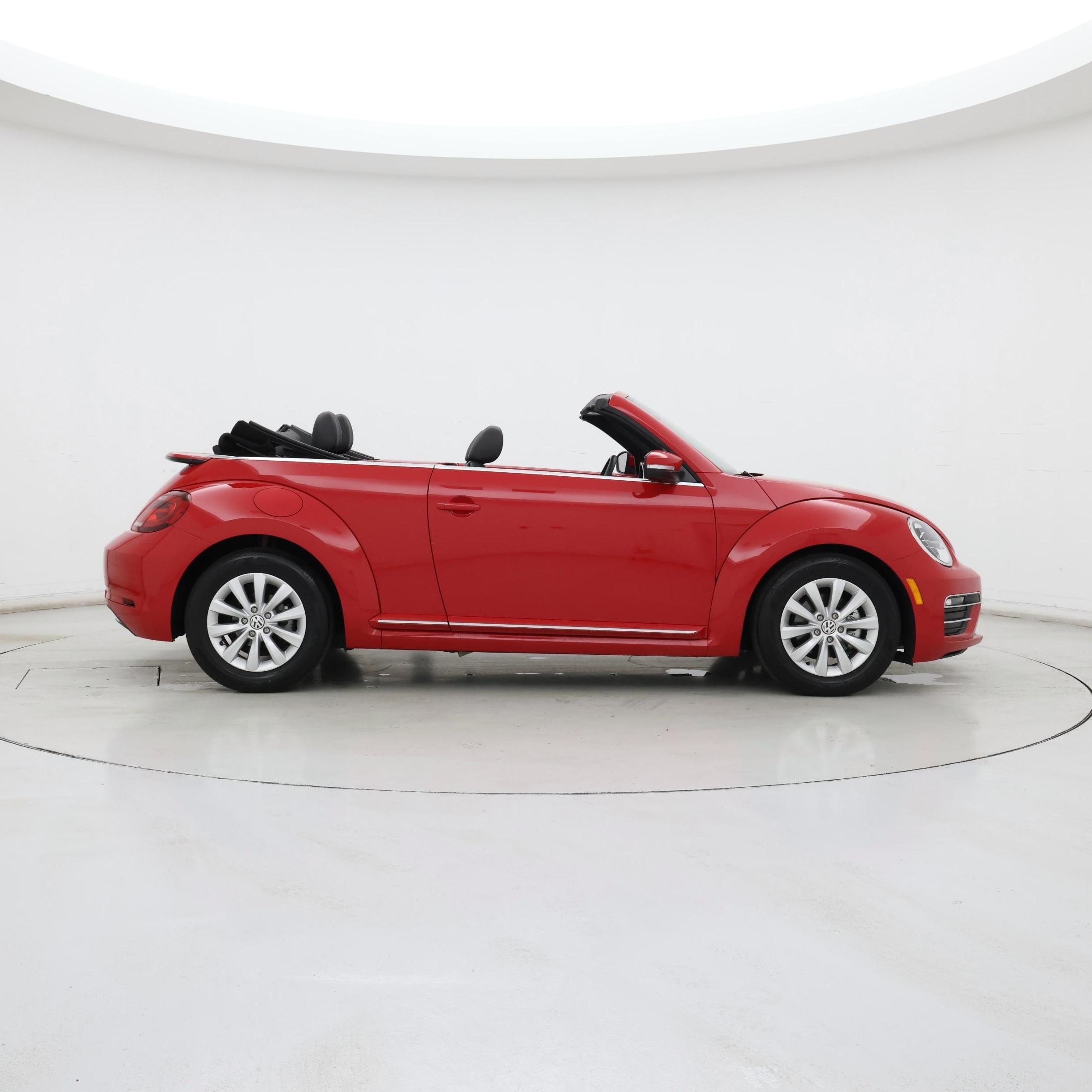 Thumbnail: 2019 Volkswagen Beetle - 7