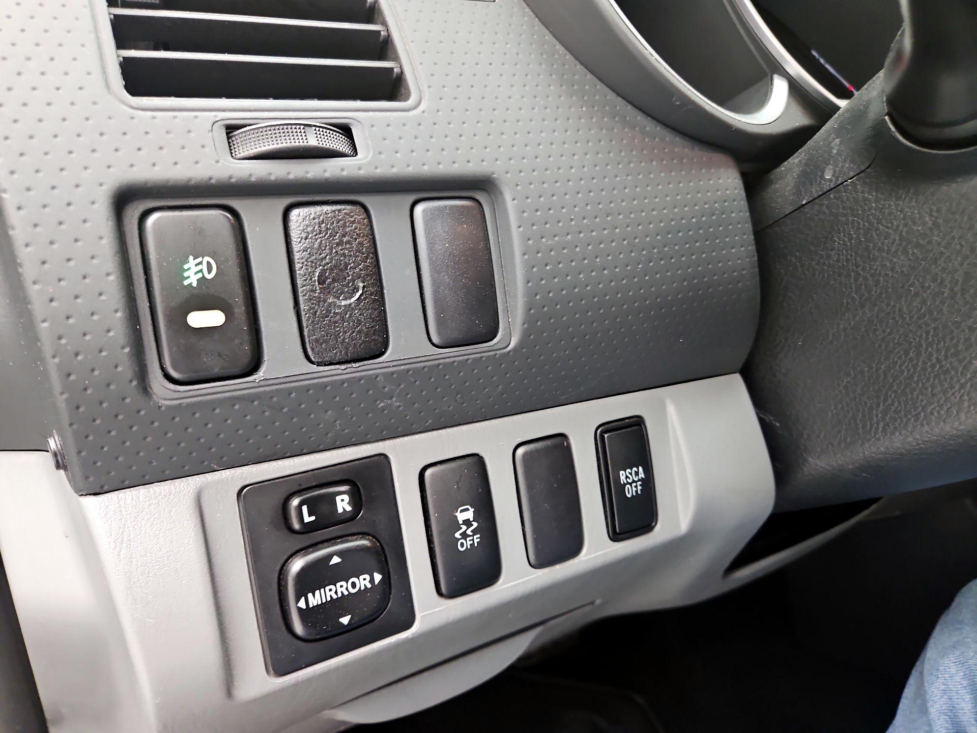 Thumbnail: 2014 Toyota Tacoma - 13