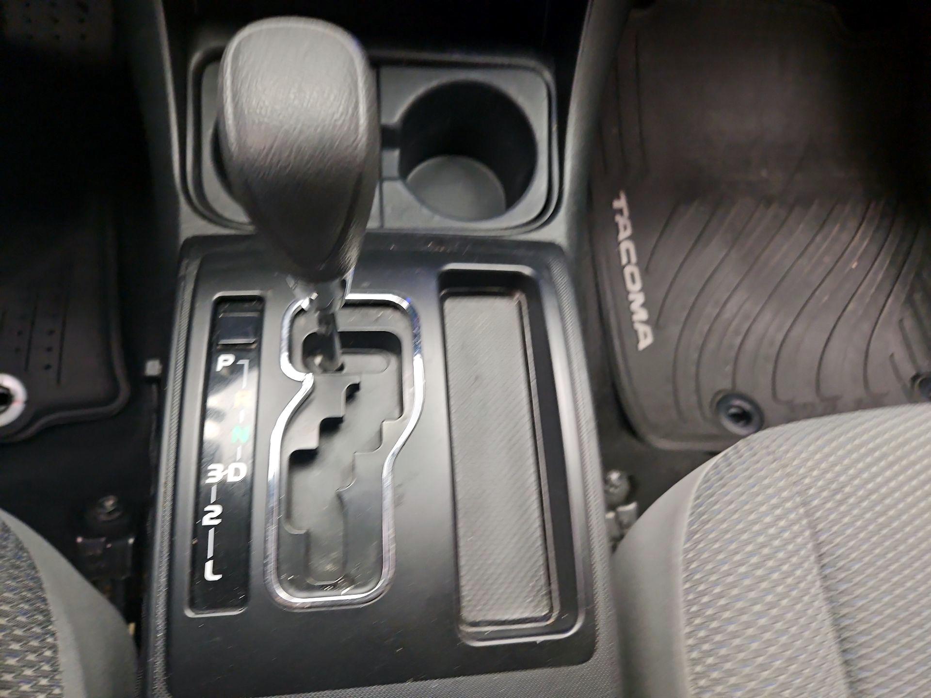 Thumbnail: 2014 Toyota Tacoma - 16