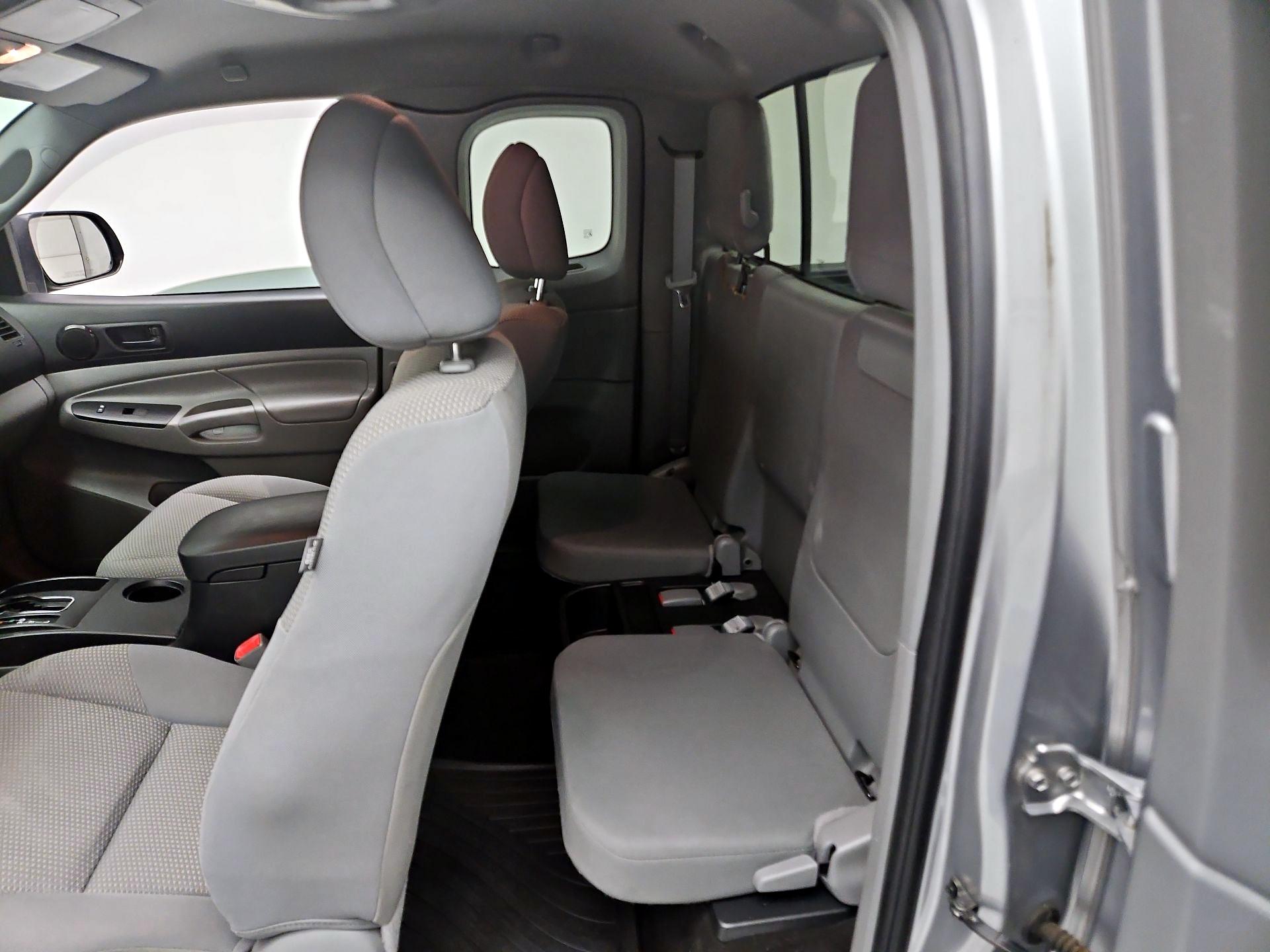 Thumbnail: 2014 Toyota Tacoma - 18