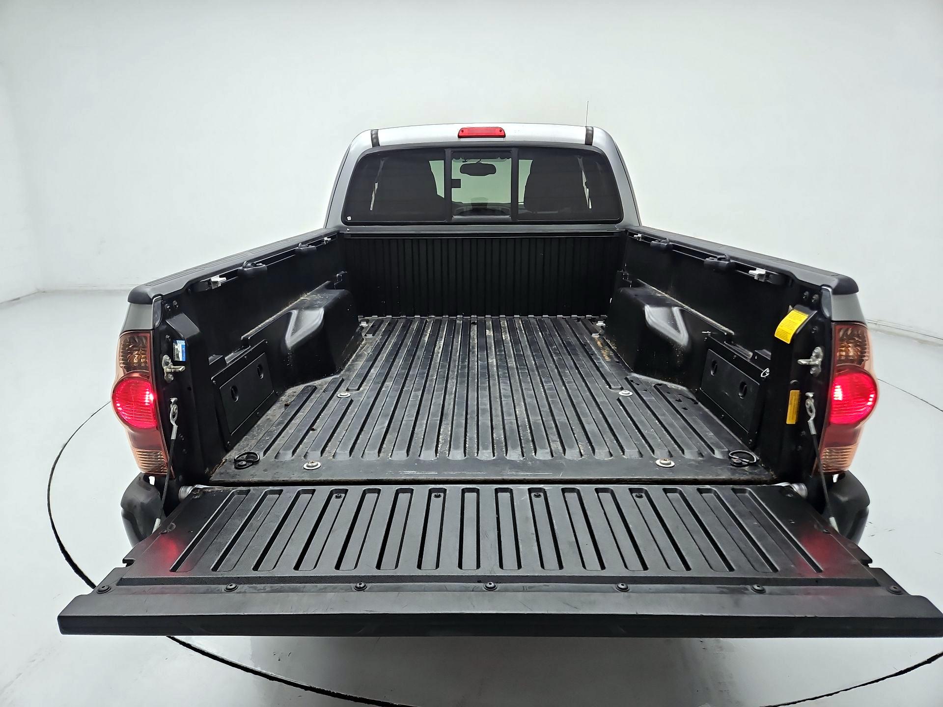Thumbnail: 2014 Toyota Tacoma - 19