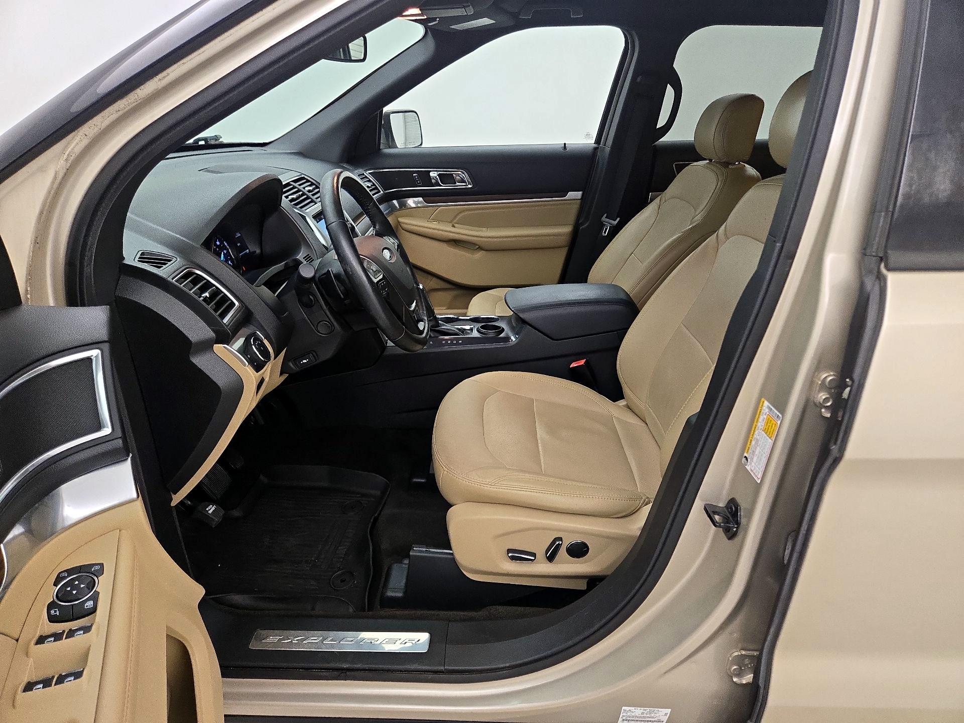 Thumbnail: 2017 Ford Explorer - 11