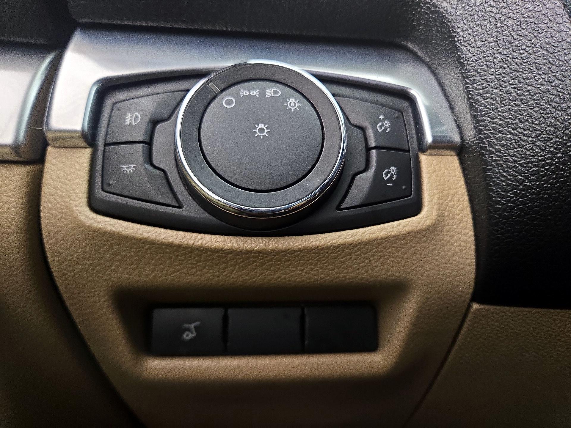 Thumbnail: 2017 Ford Explorer - 13