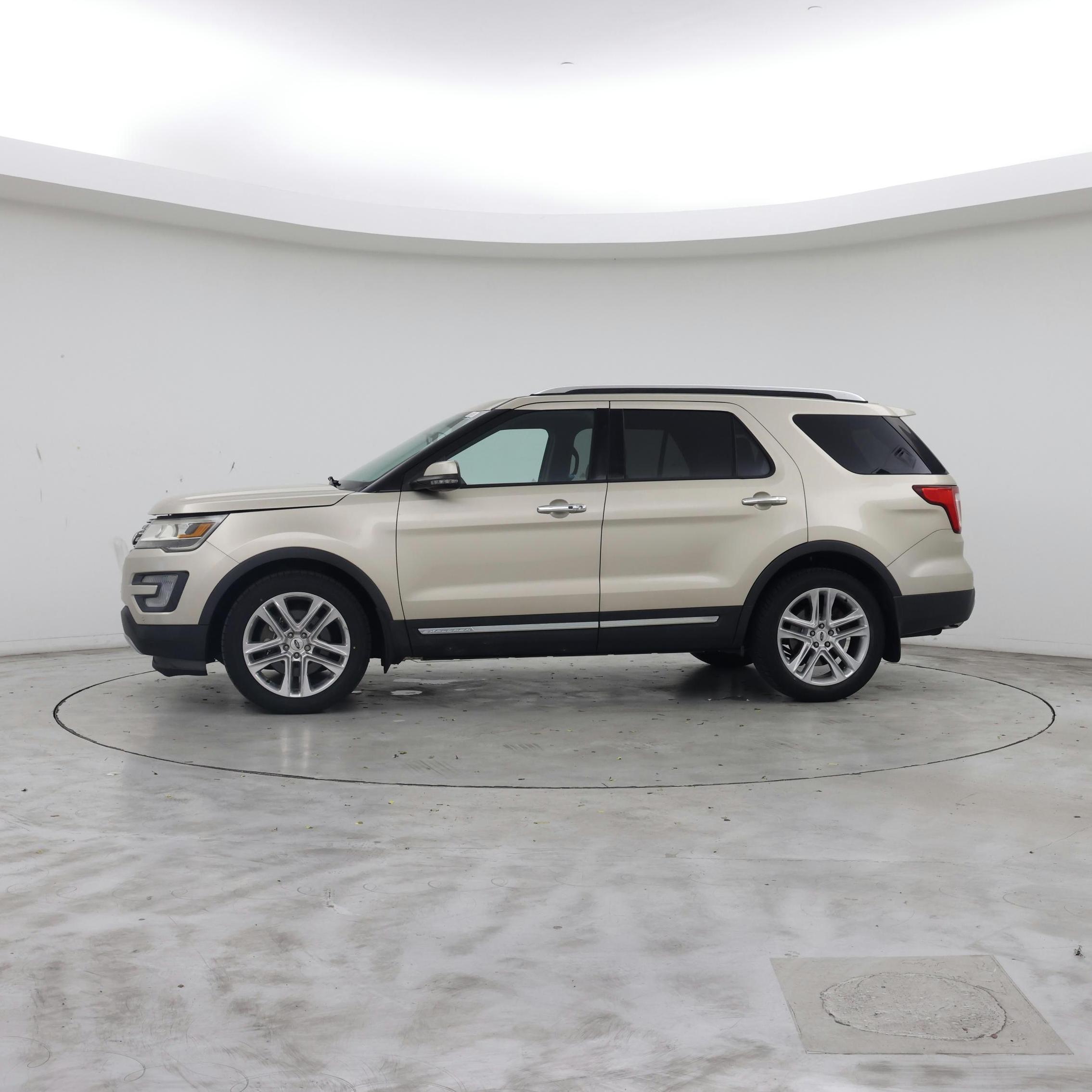 Thumbnail: 2017 Ford Explorer - 3